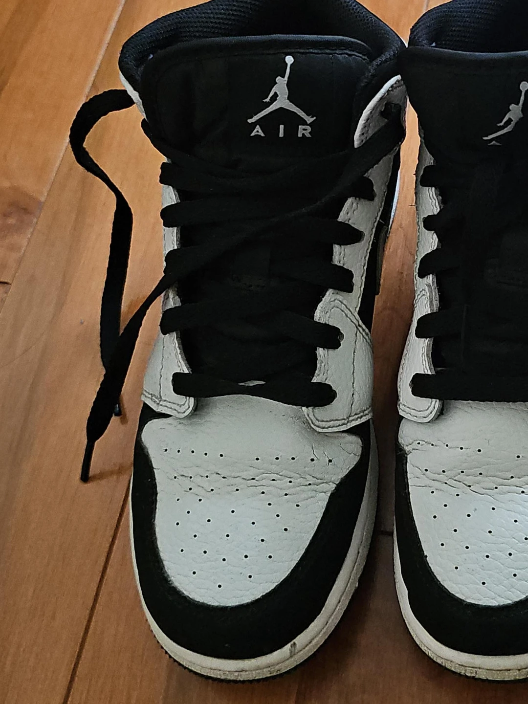 Air Jordan 1 Mid SE 'Light Smoke Grey'