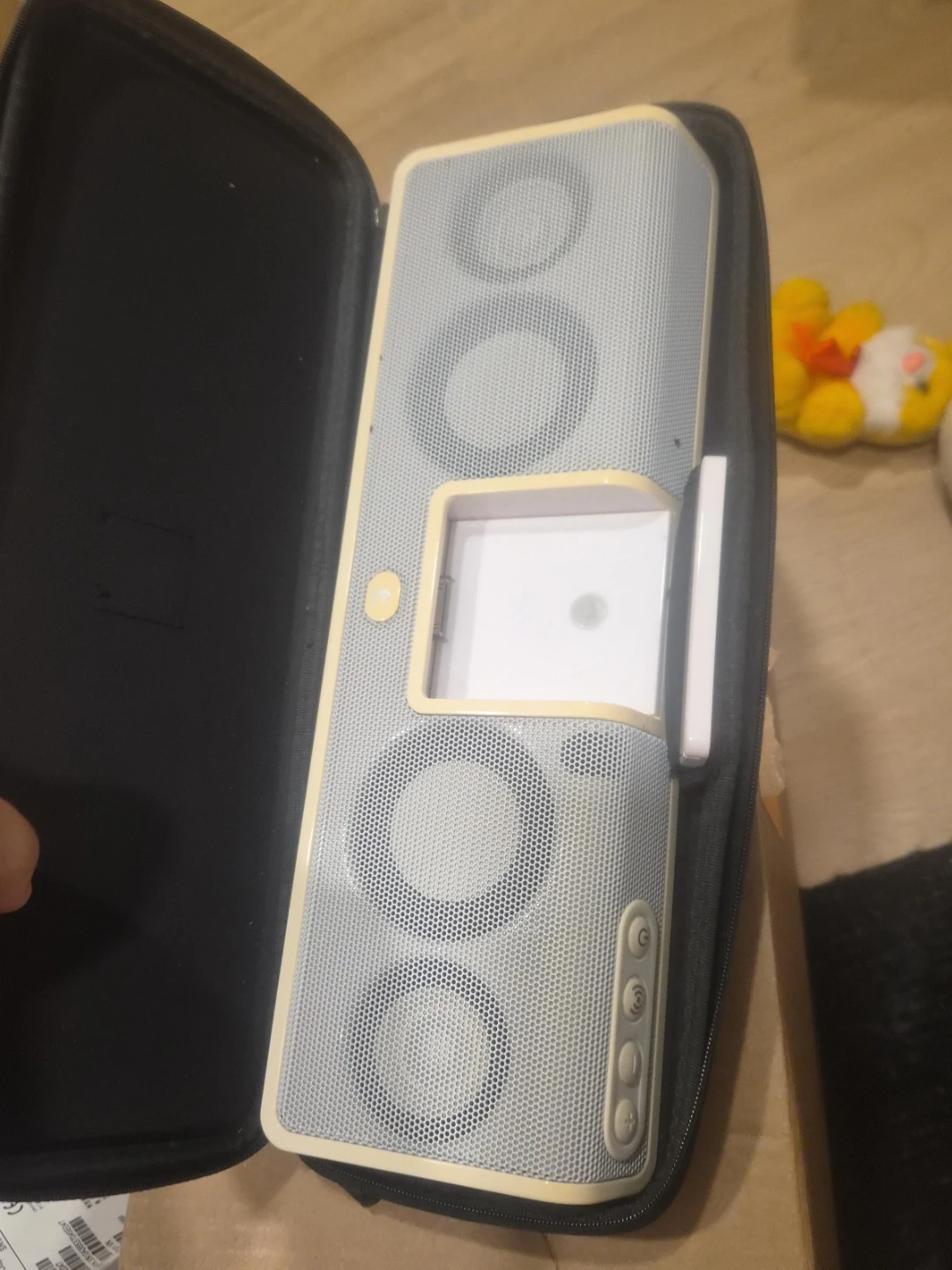 Logitech iPod Speaker Dock w/ Case & Remote - Untested