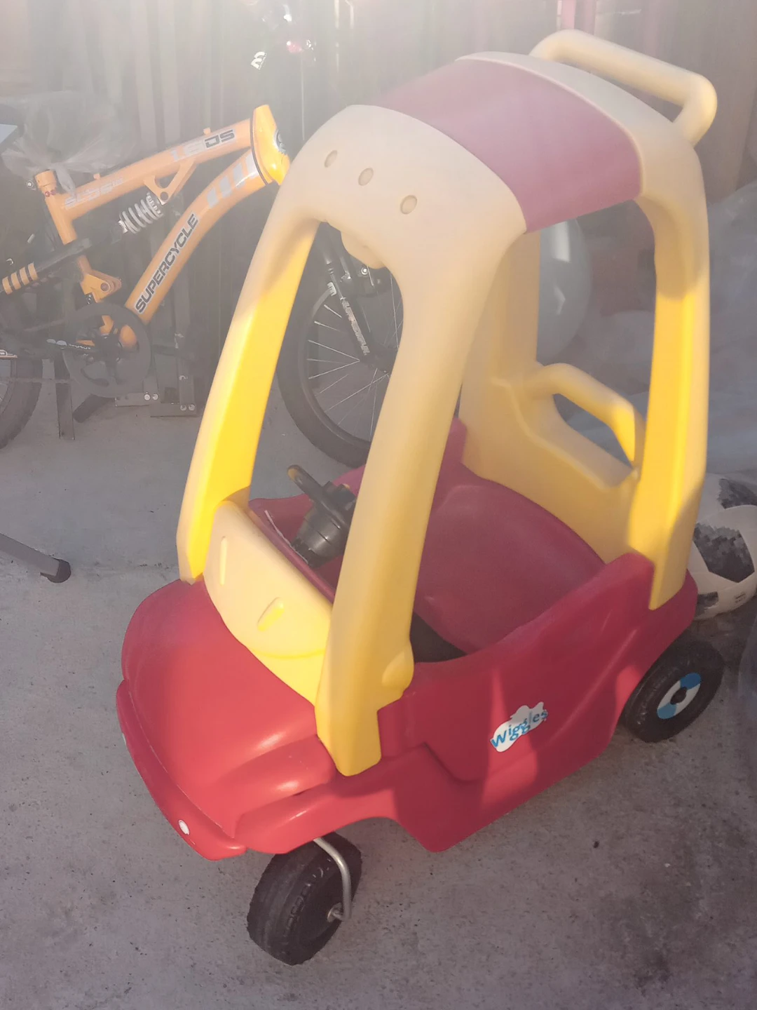 Little Tikes Cozy Coupe - Red & Yellow