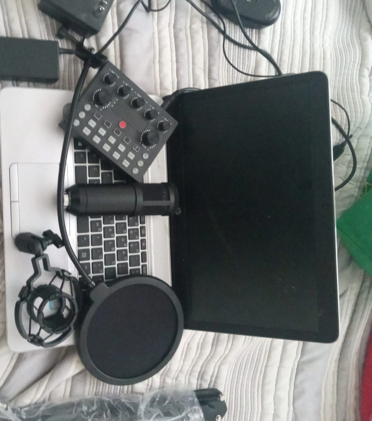 Laptop Audio Interface and Microphone Bundle podcast