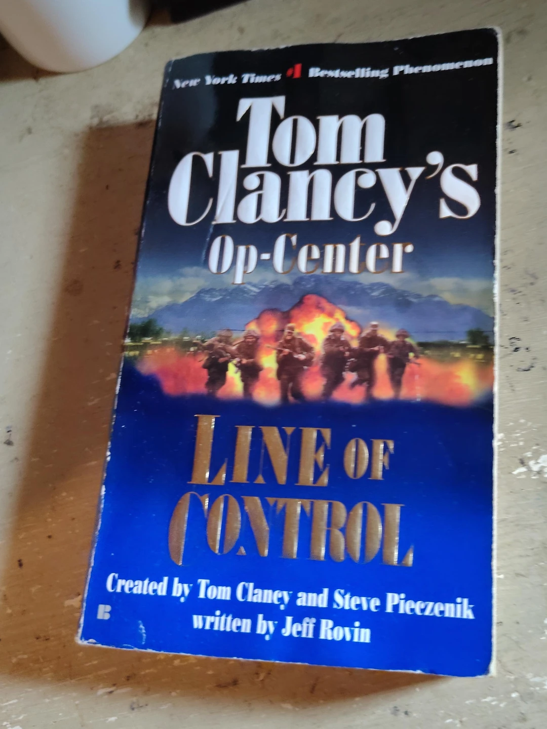 Tom Clancy's Op-Center: Line of Control Book