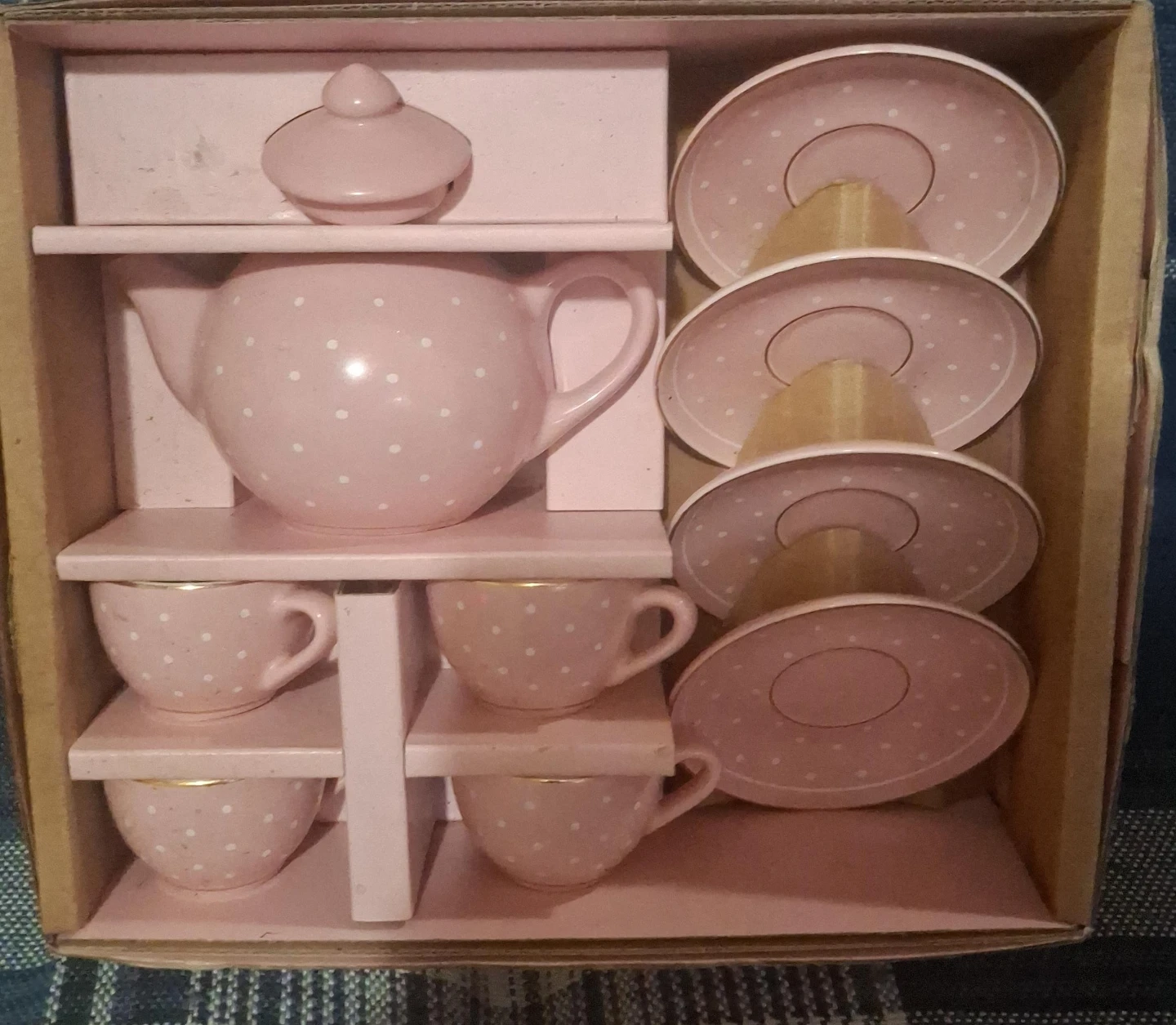 FAO Schwarz Pink Polka Dot Tea Set Toy