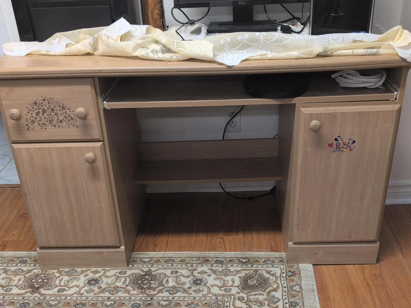 Light Wood Computer Desk with Keyboard Tray