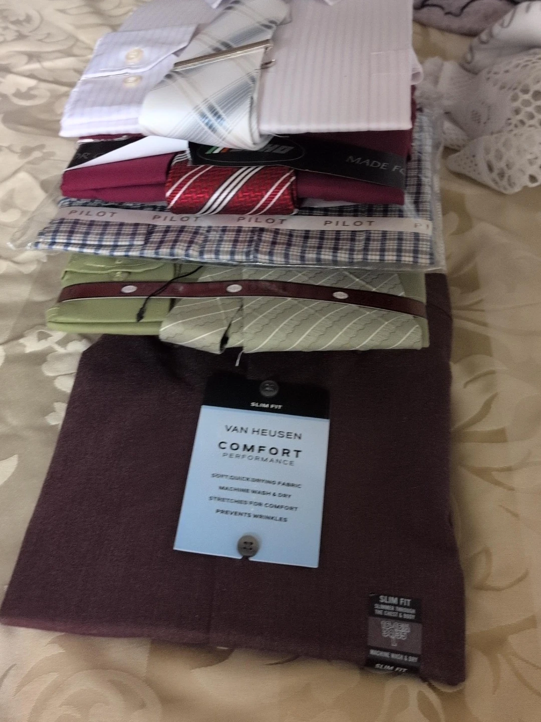 Van Heusen Slim Fit Comfort Performance Dress Shirt