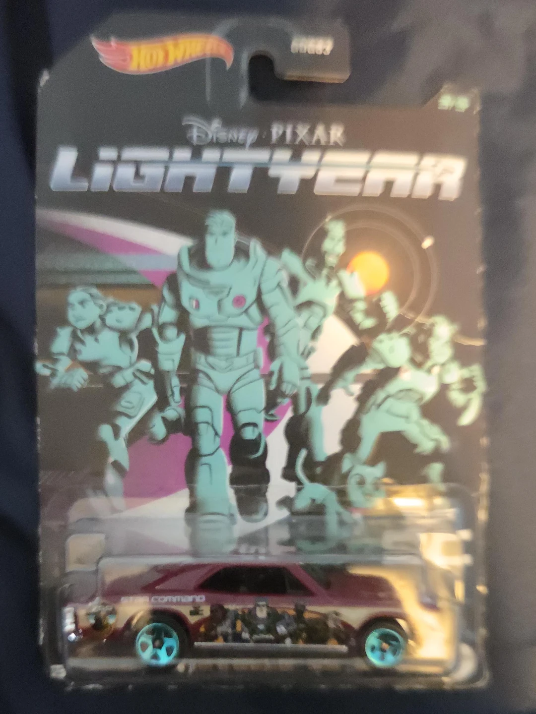 Hot Wheels Disney Pixar Lightyear Star Command Car