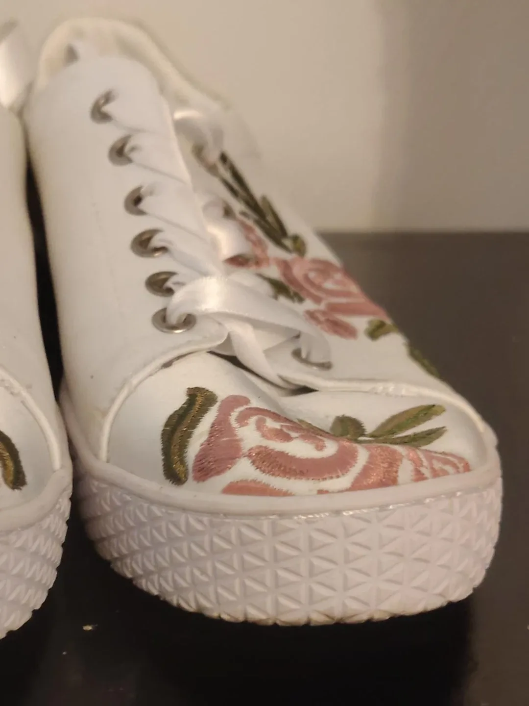 Bugatti White floral embroidered sneakers