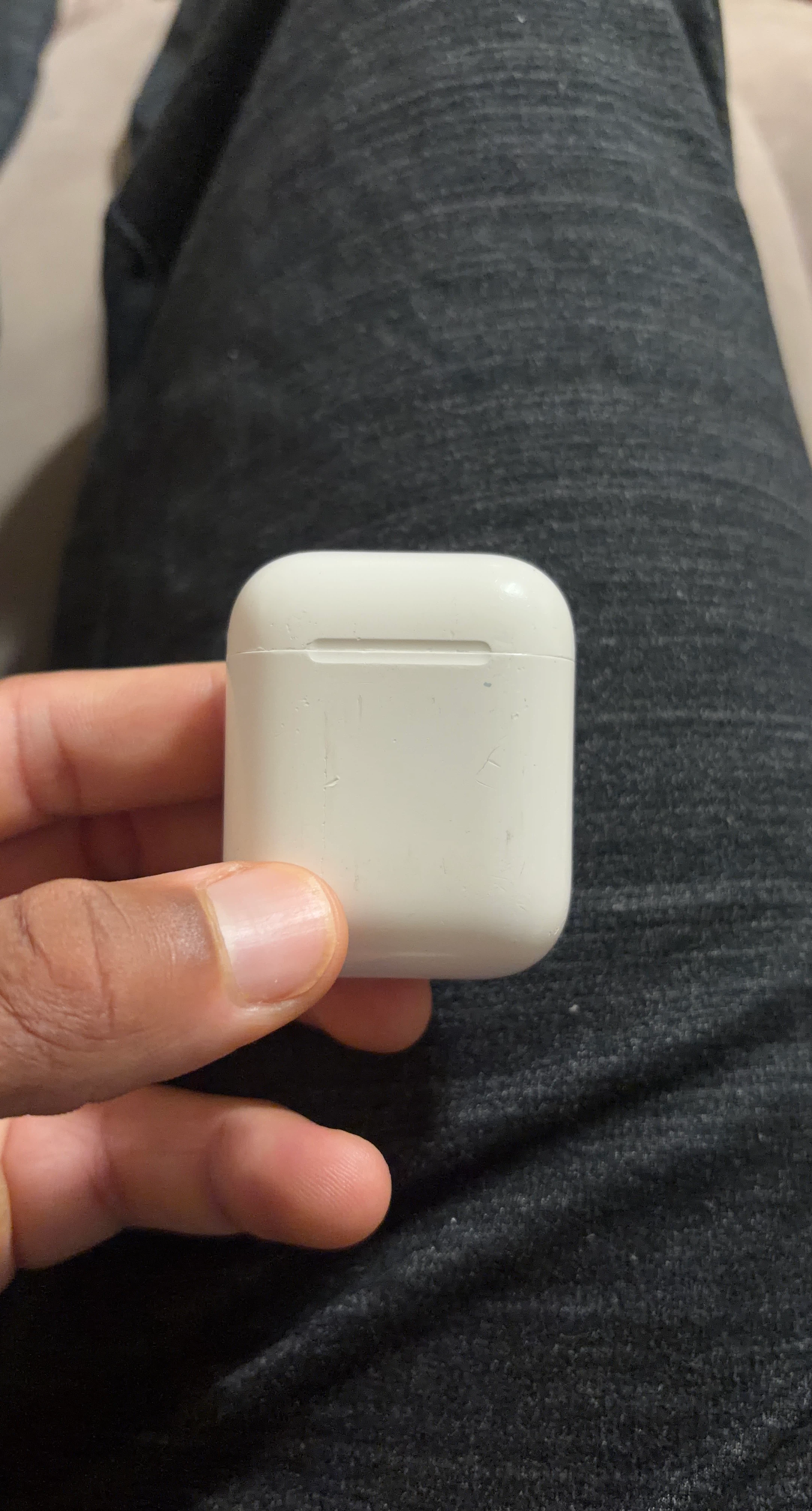 Apple AirPods (2nd Gen) Charging Case - White