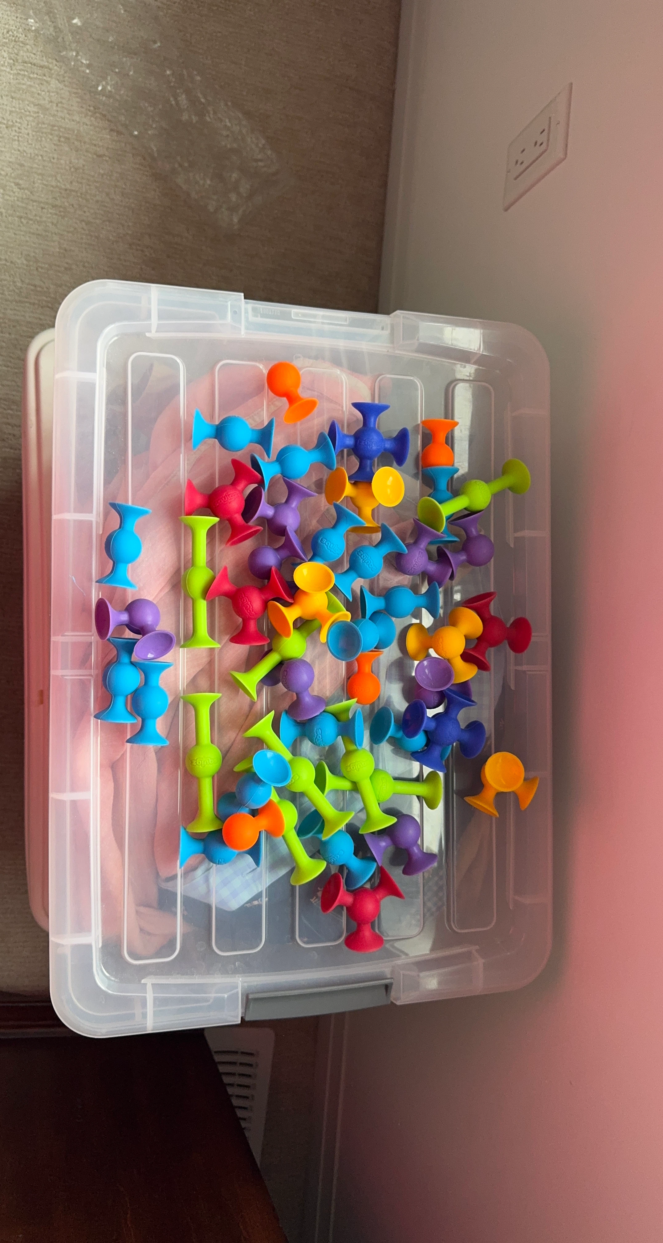 Squigz Suction Toy Set