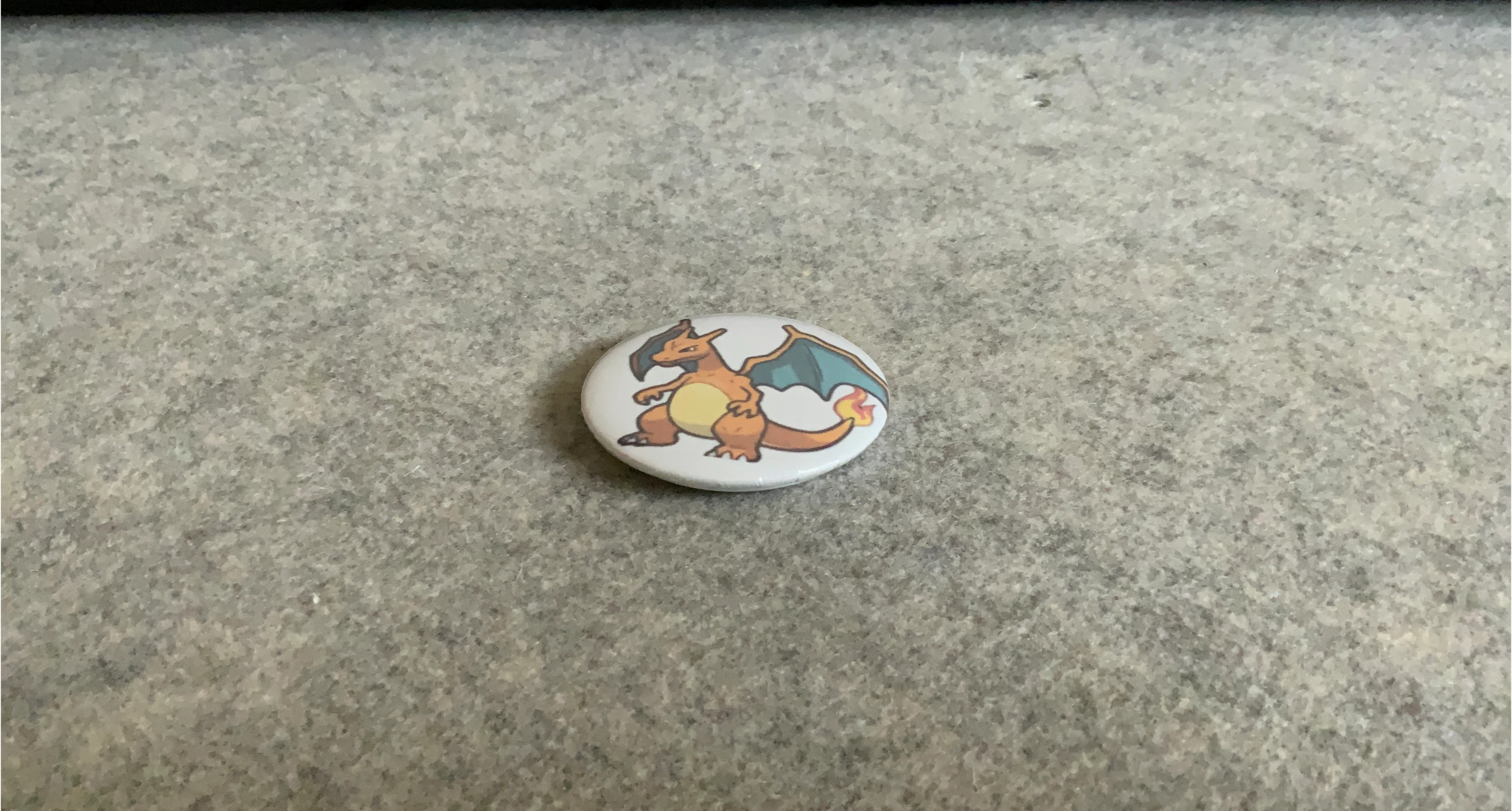 Charzard Pokémon pin