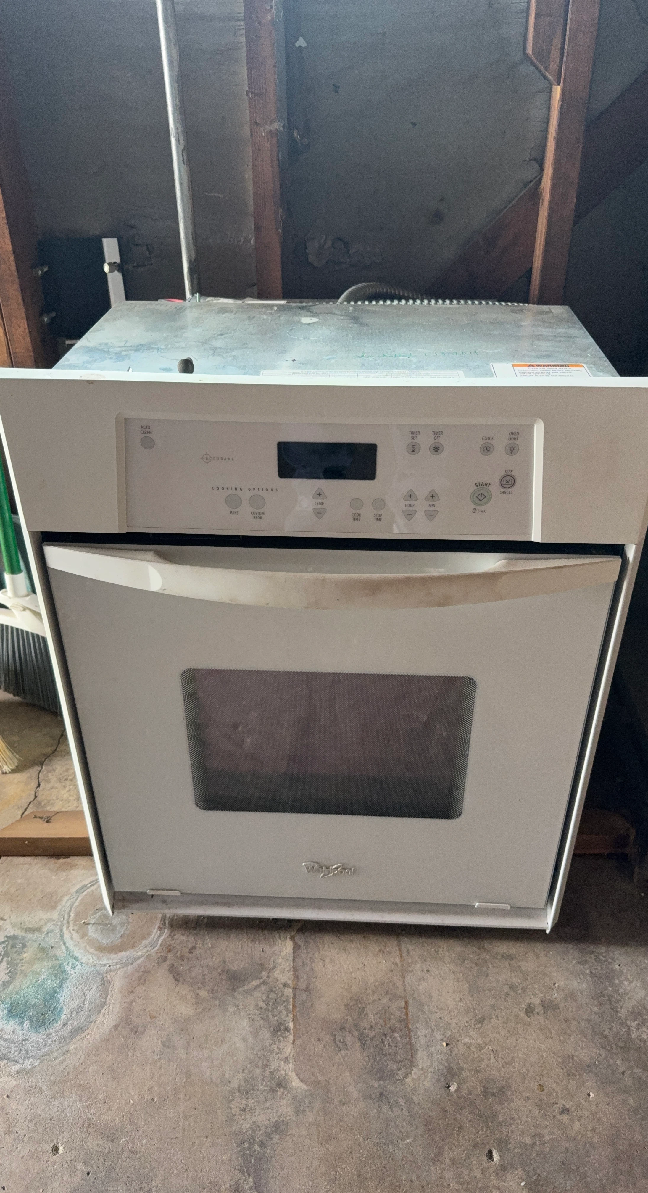 Whirlpool AccuBake Wall Oven