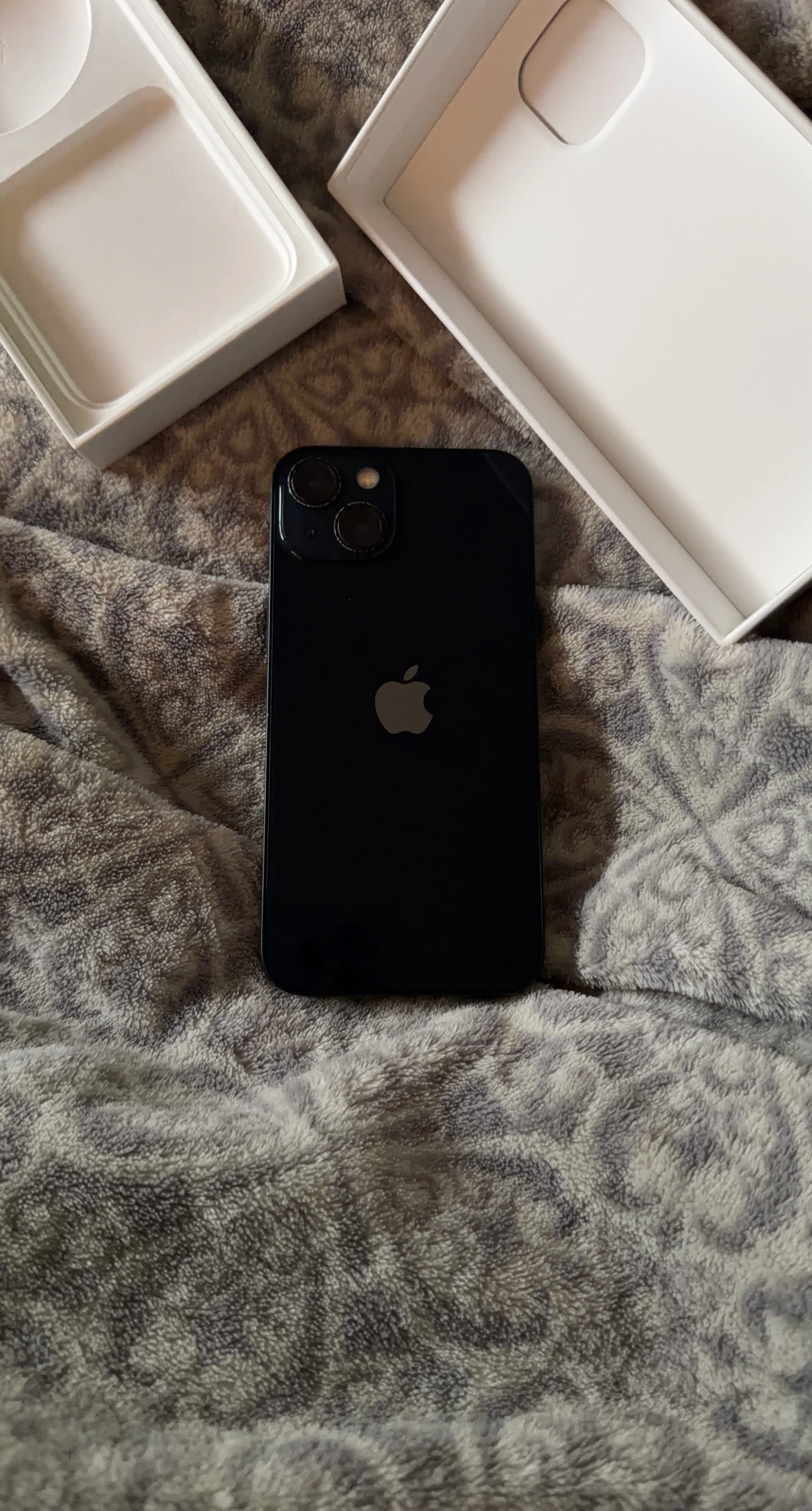 Apple iPhone 13 Black