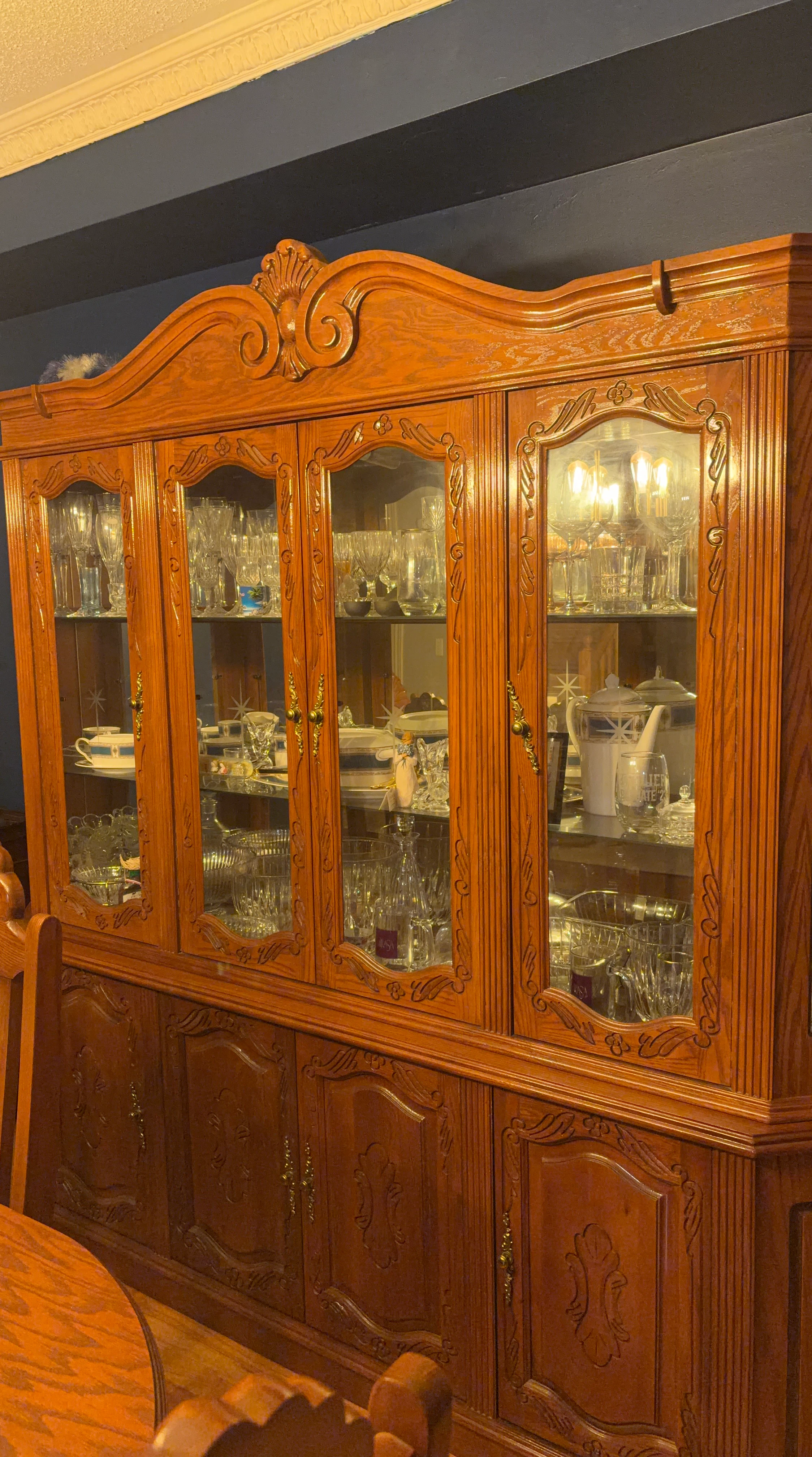 Traditional Oak Hutch and Display Cabinet