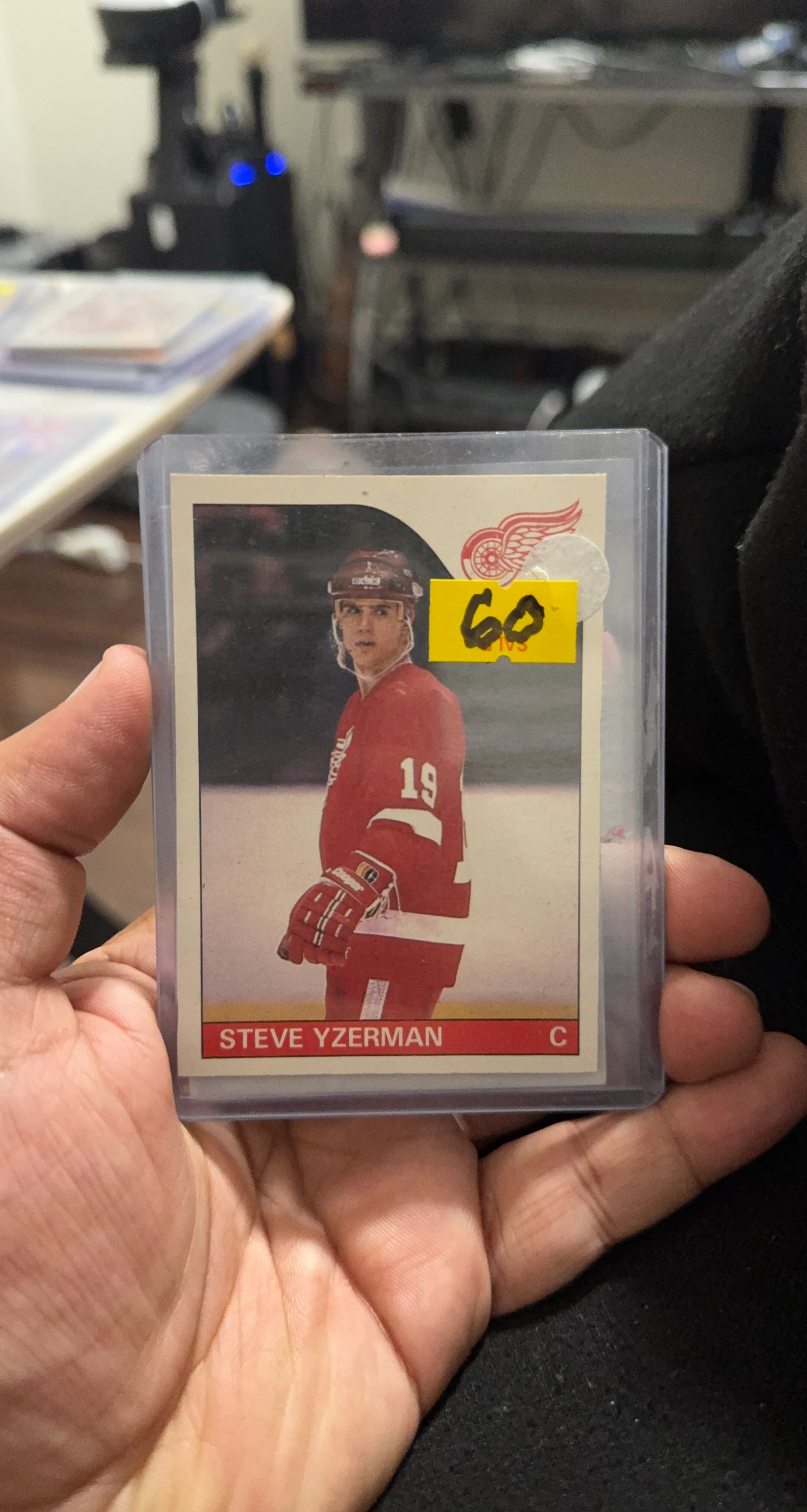 1989 O-Pee-Chee Steve Yzerman Hockey Card