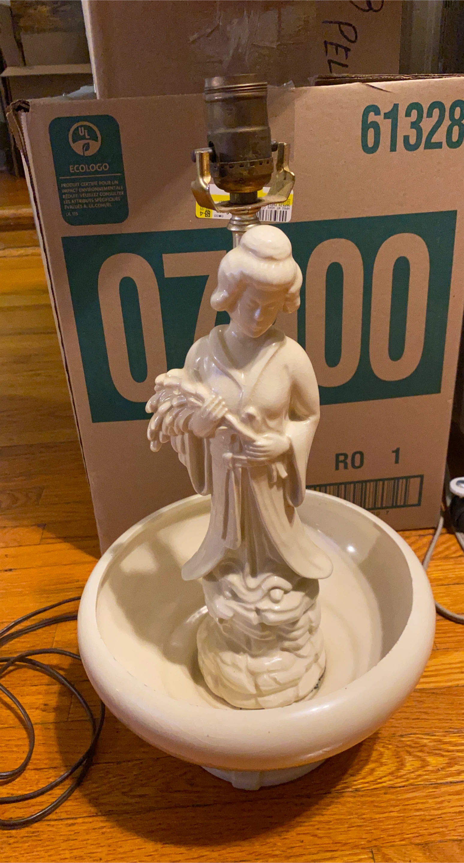 Vintage Ceramic Figural Table Lamp