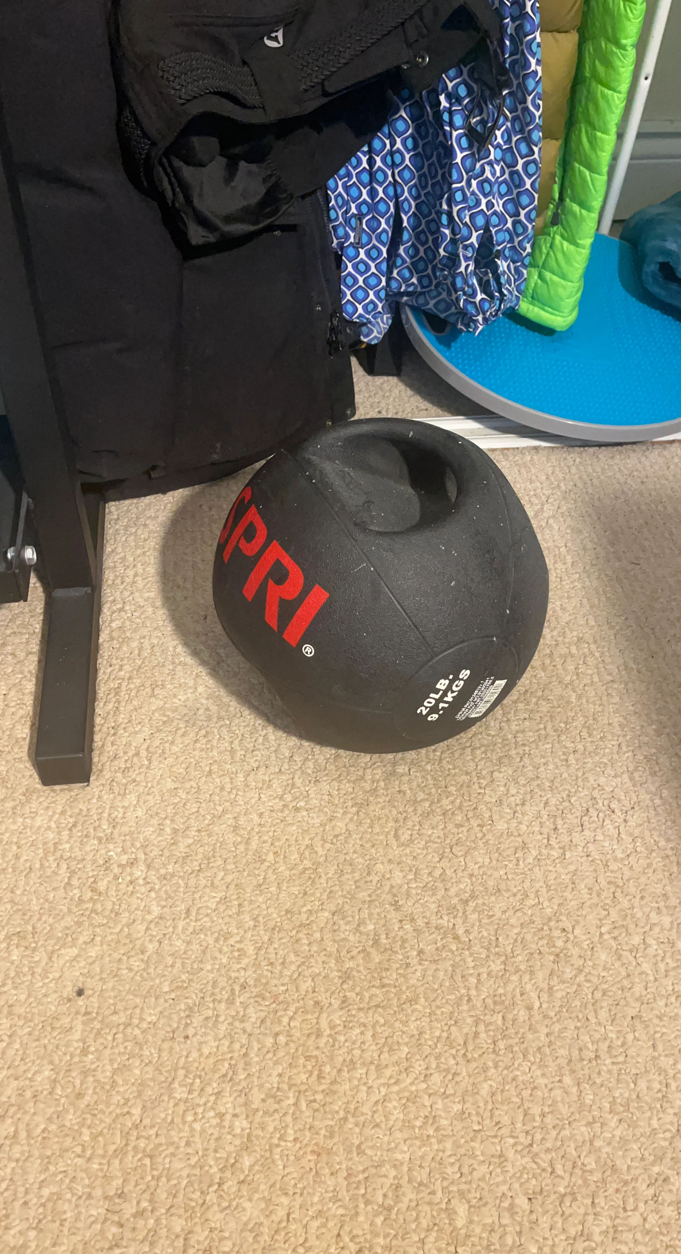 CAPRI 20lb Medicine Ball