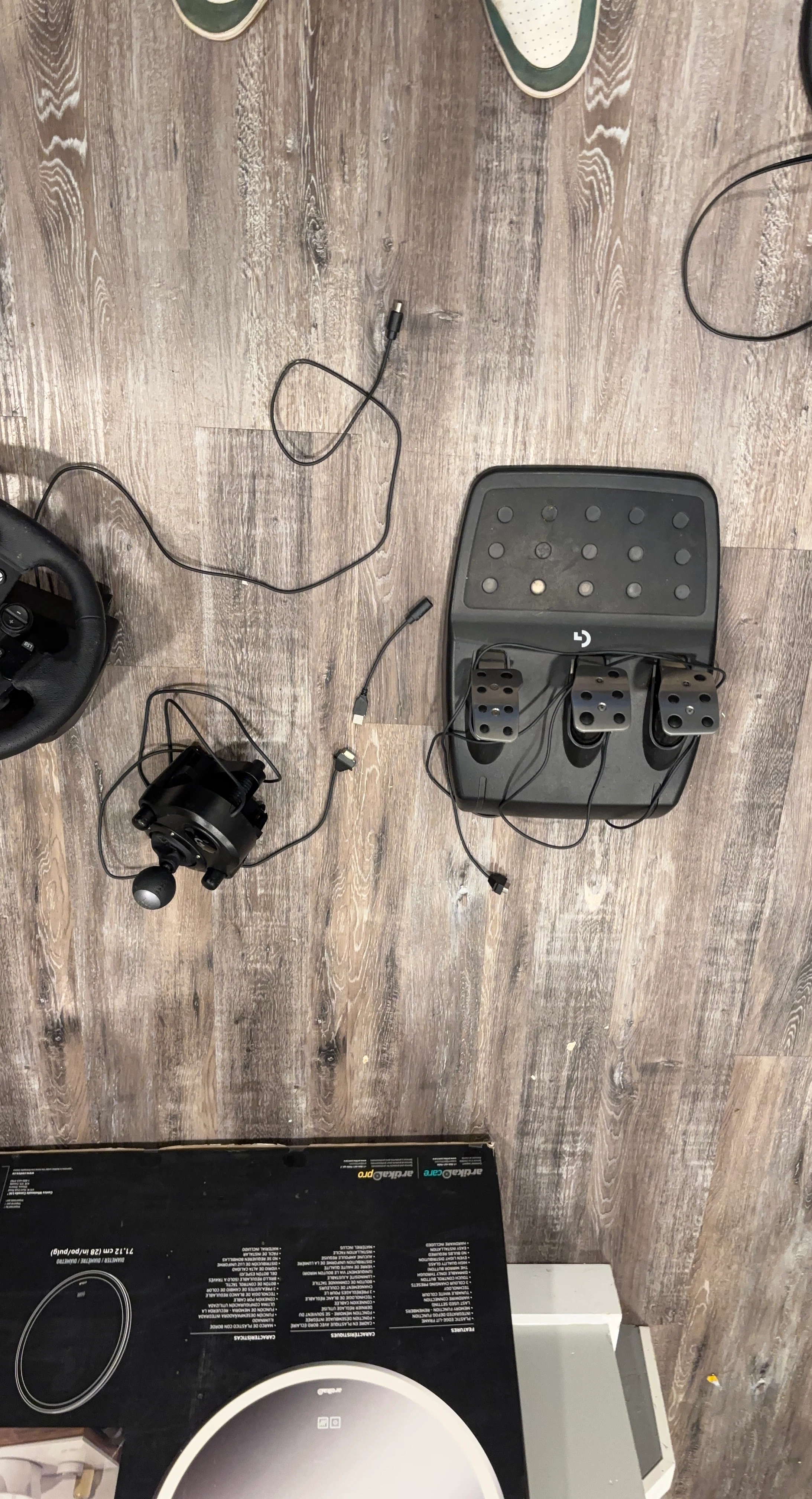 Logitech G Driving Force Shifter and Pedals