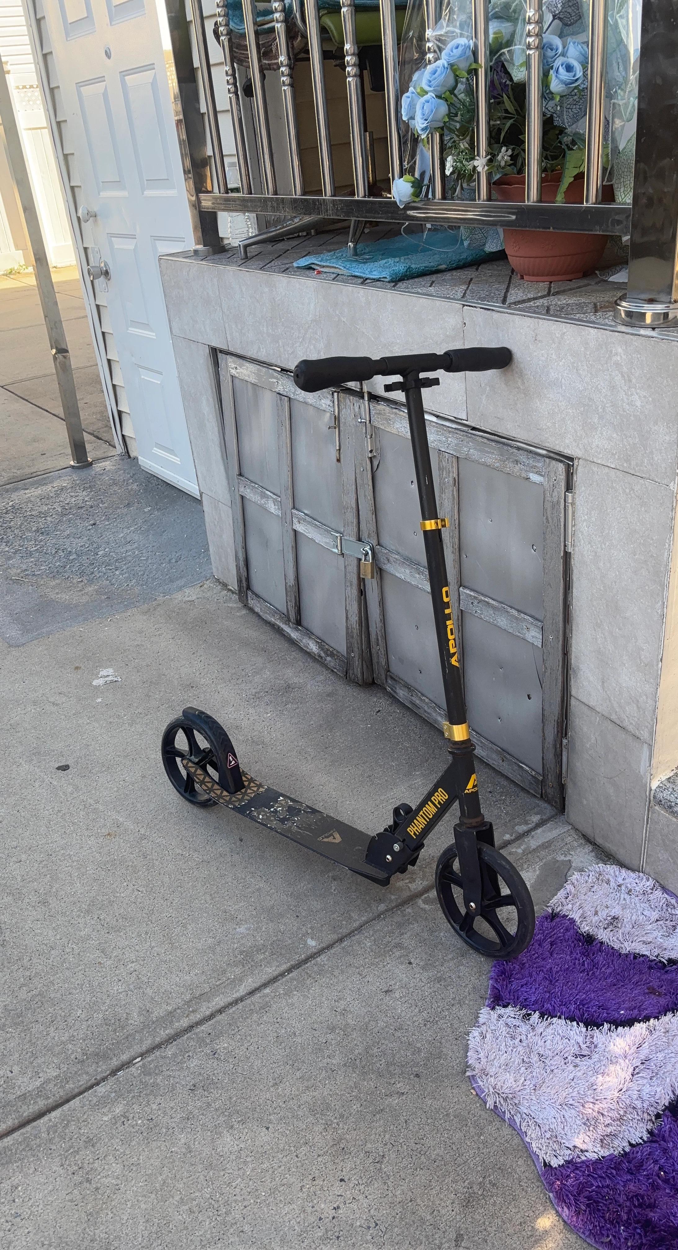 Apollo Phantom Pro Scooter