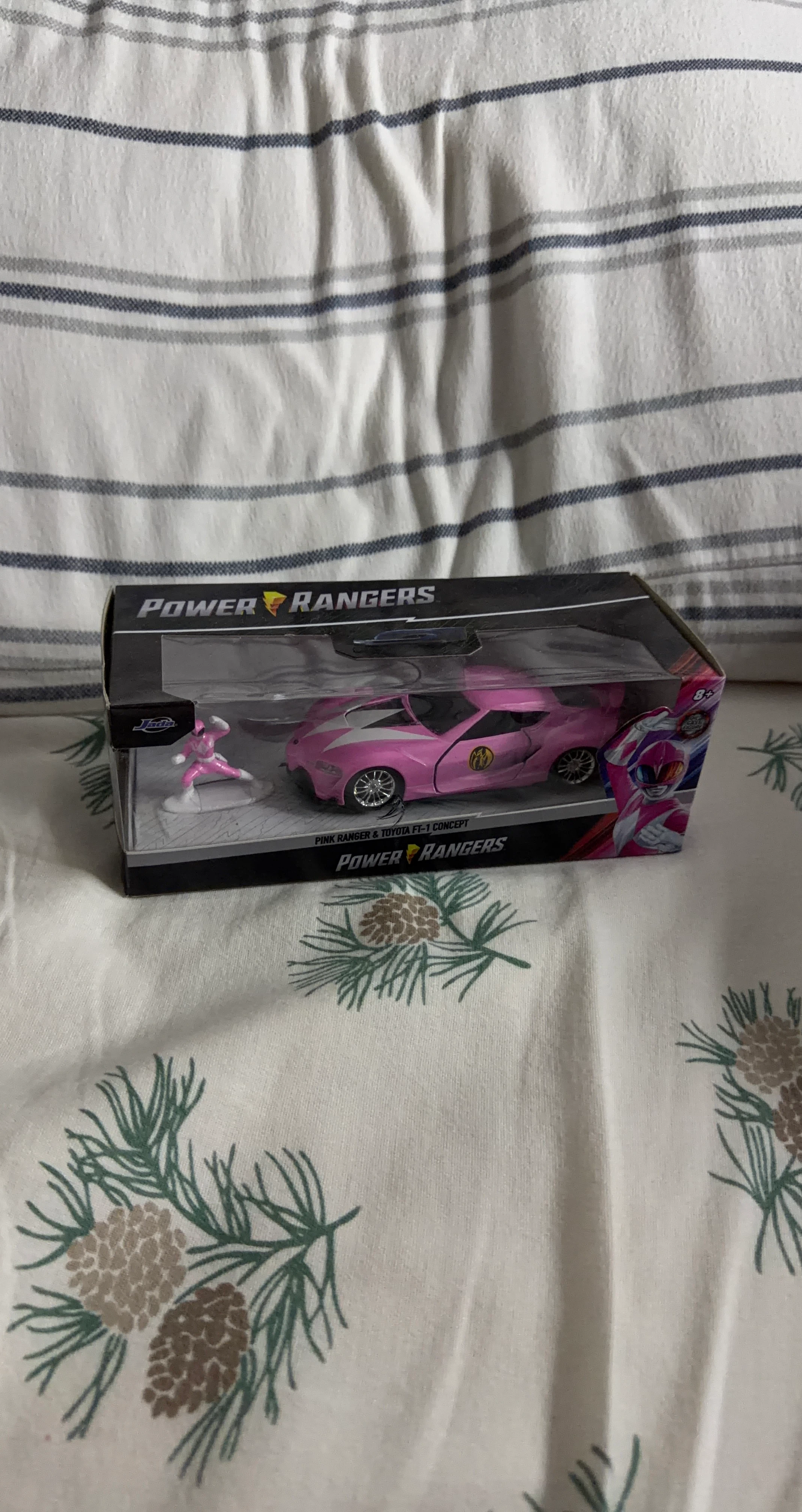 Power Rangers Pink Ranger & Toyota FT-1 Concept Car Jada Toy
