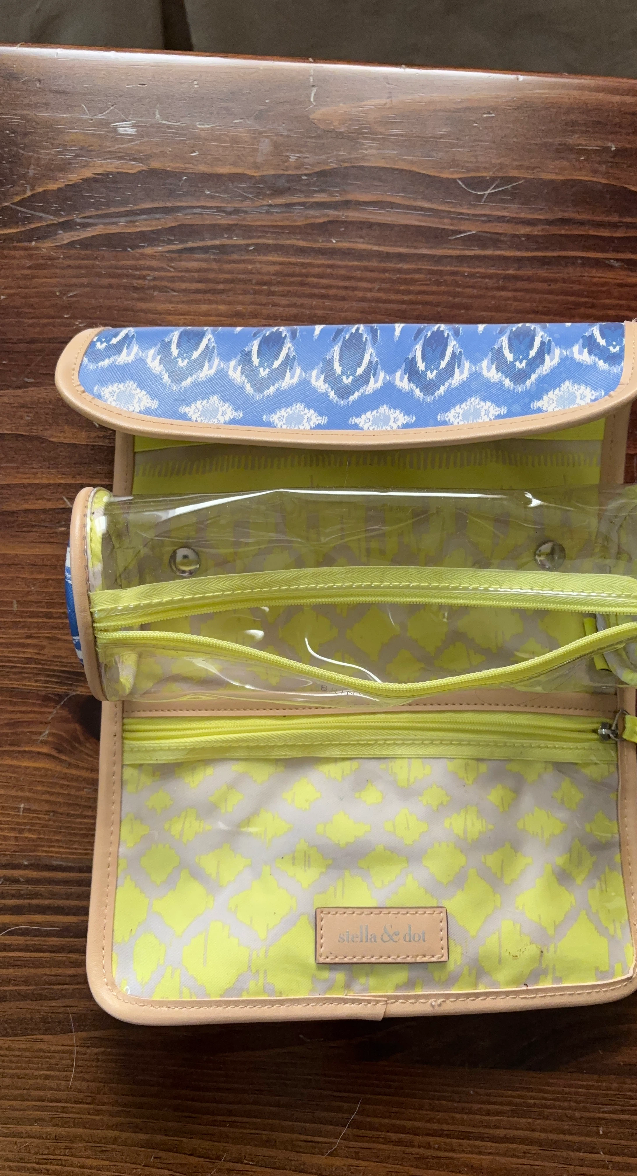 Stella & Dot Hanging Travel Makeup Bag