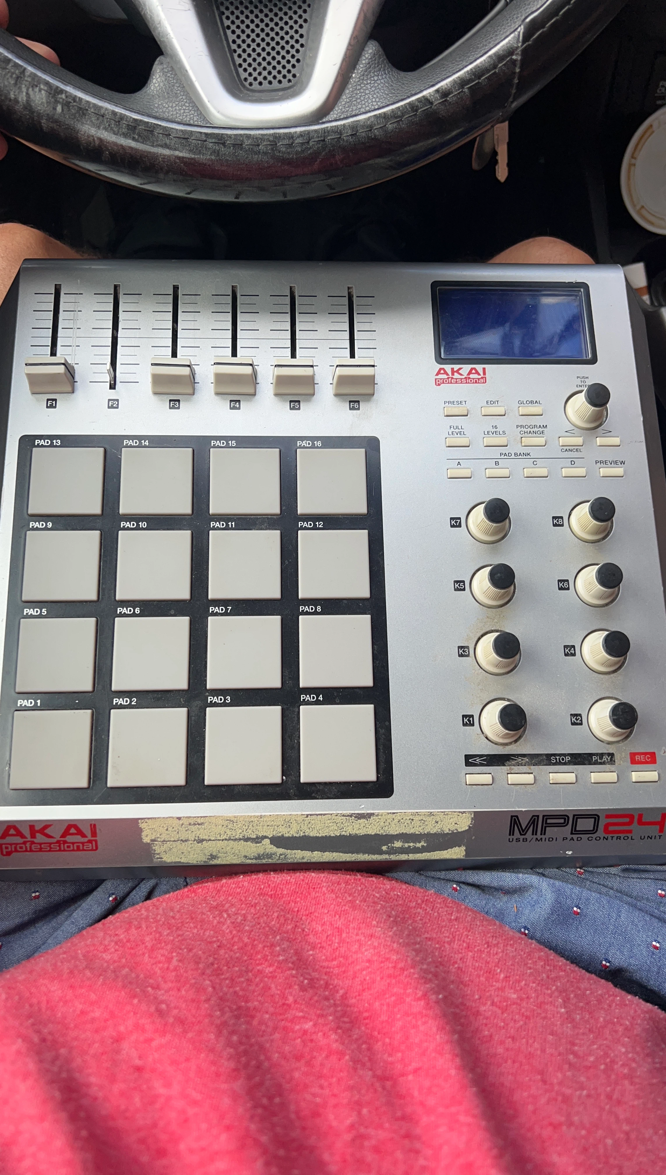 Akai Professional MPD24 USB/MIDI Pad Control Unit