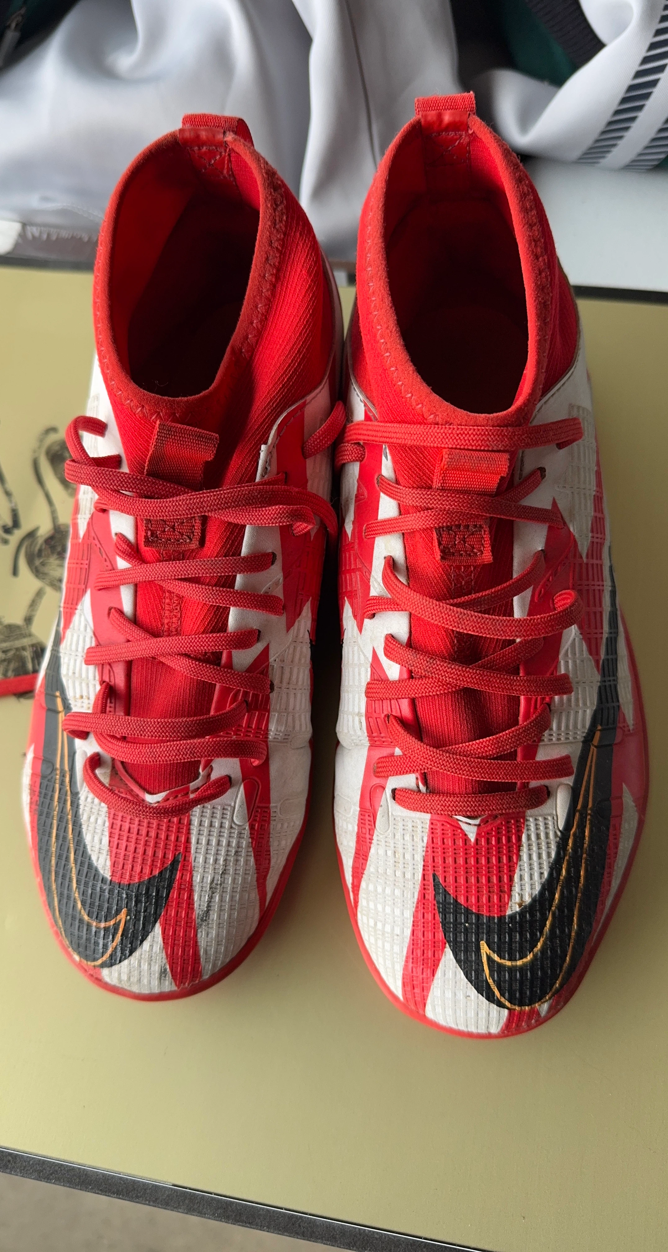 Nike Soccer Cleats Size 4.5Y