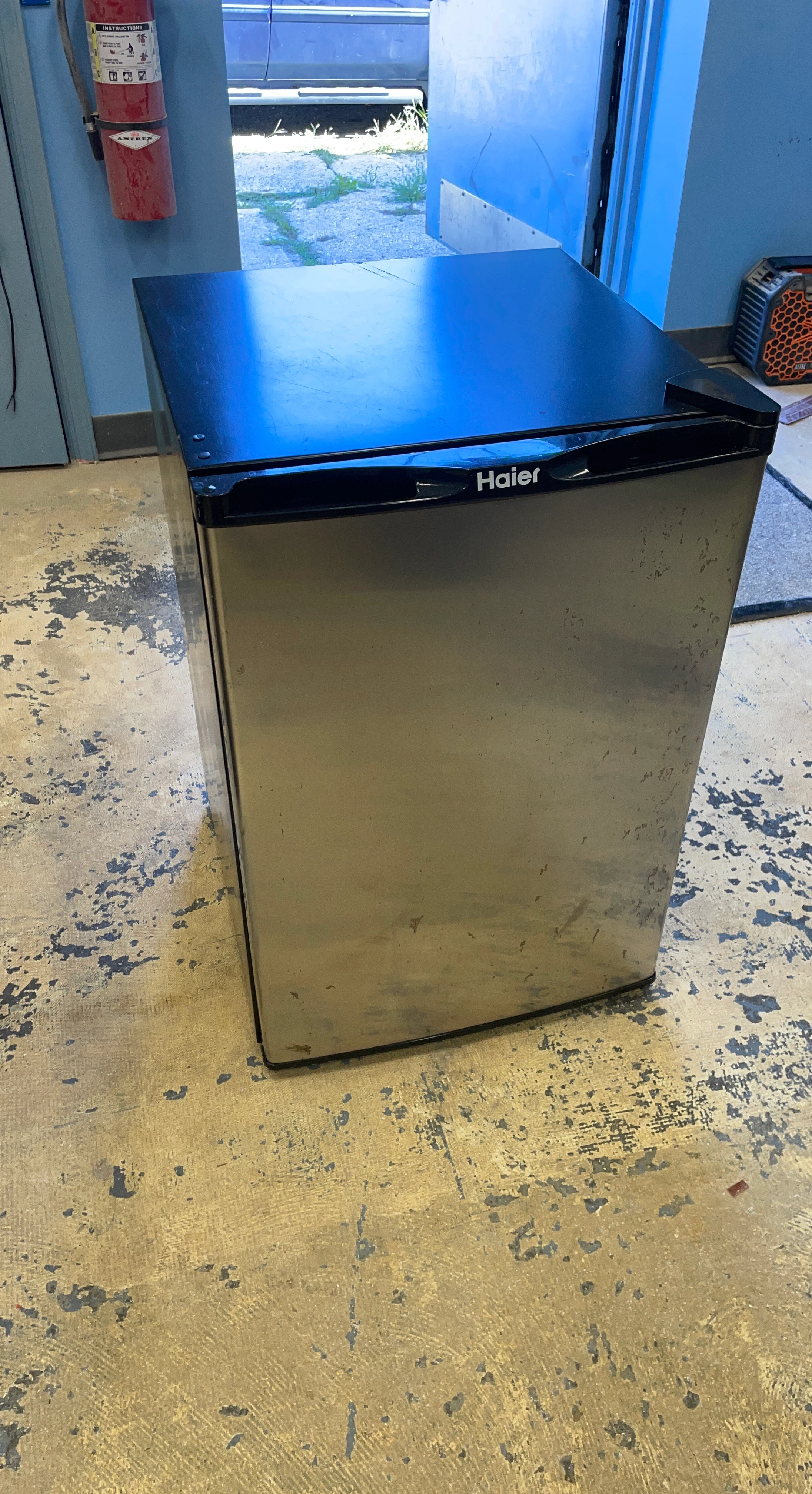 Haier Mini Fridge
