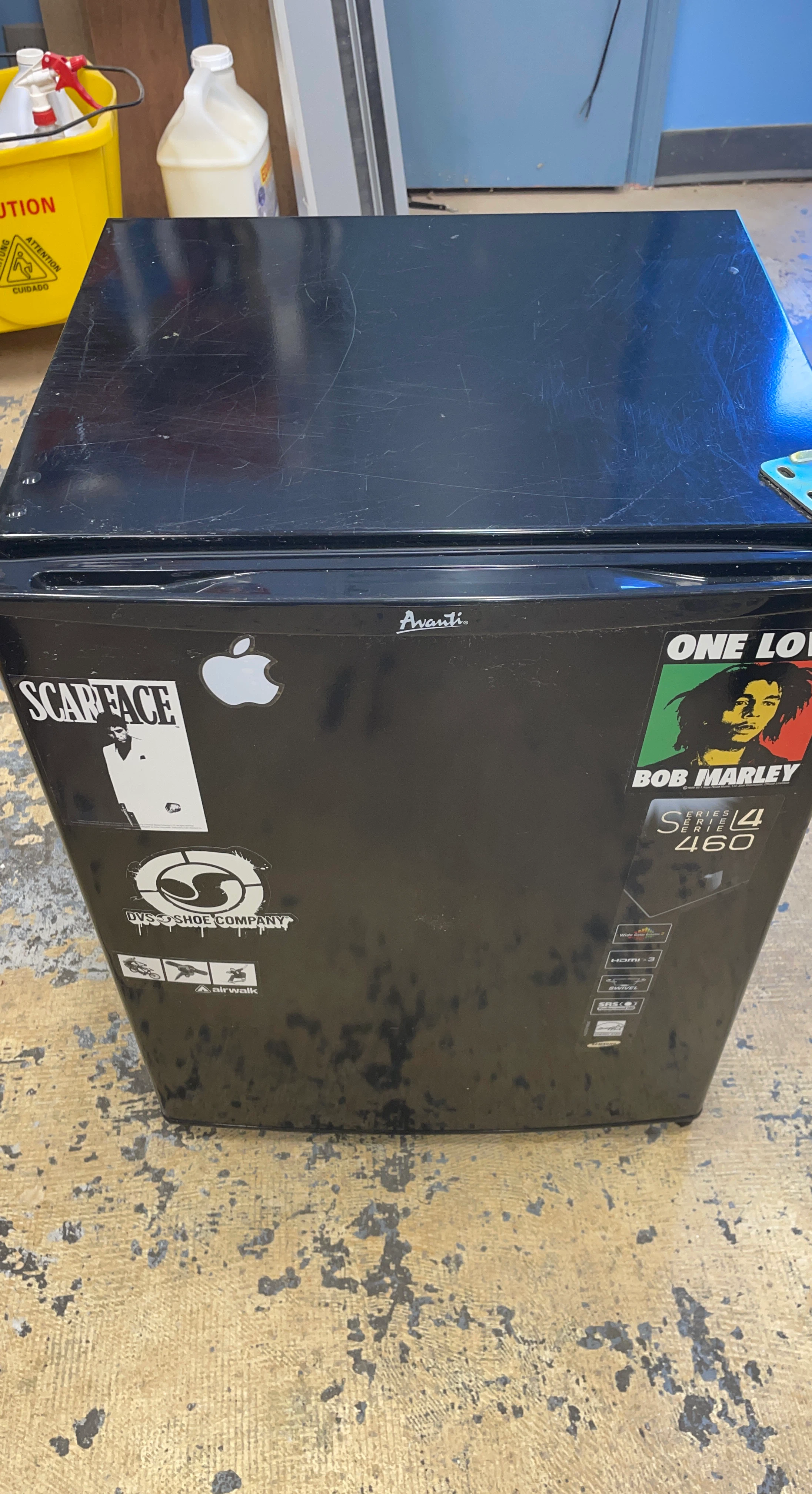 Avanti Mini Fridge