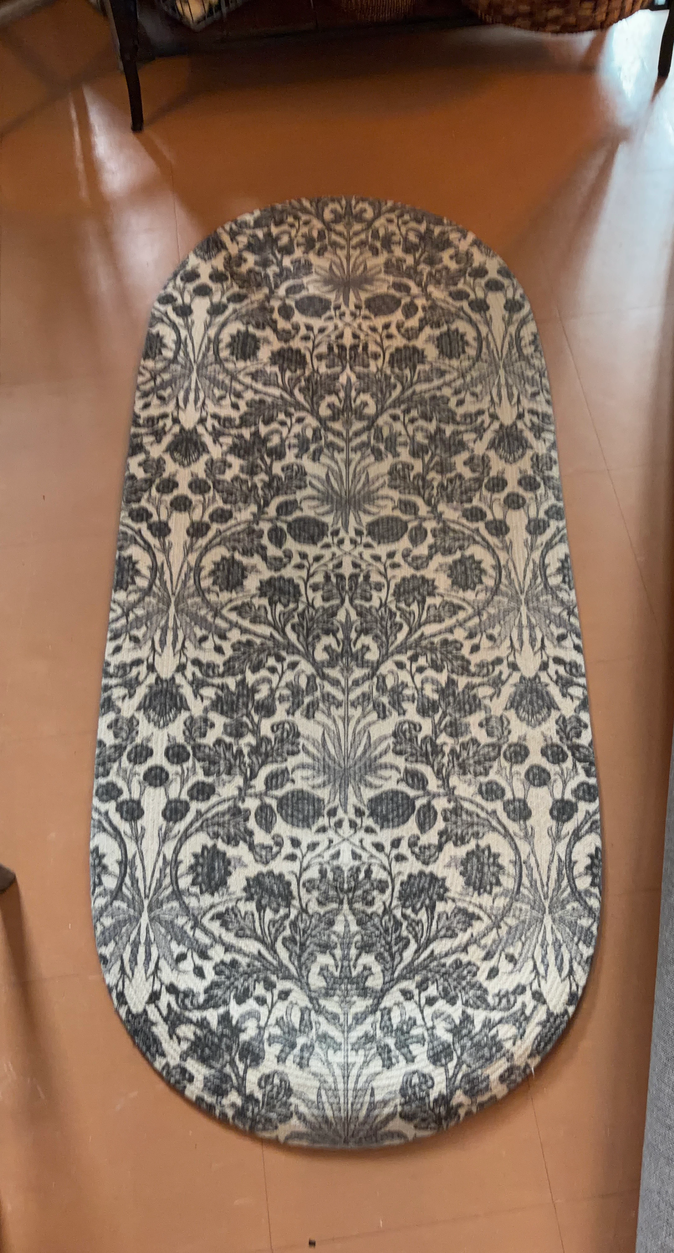 William Morris Tahari Oval Runner