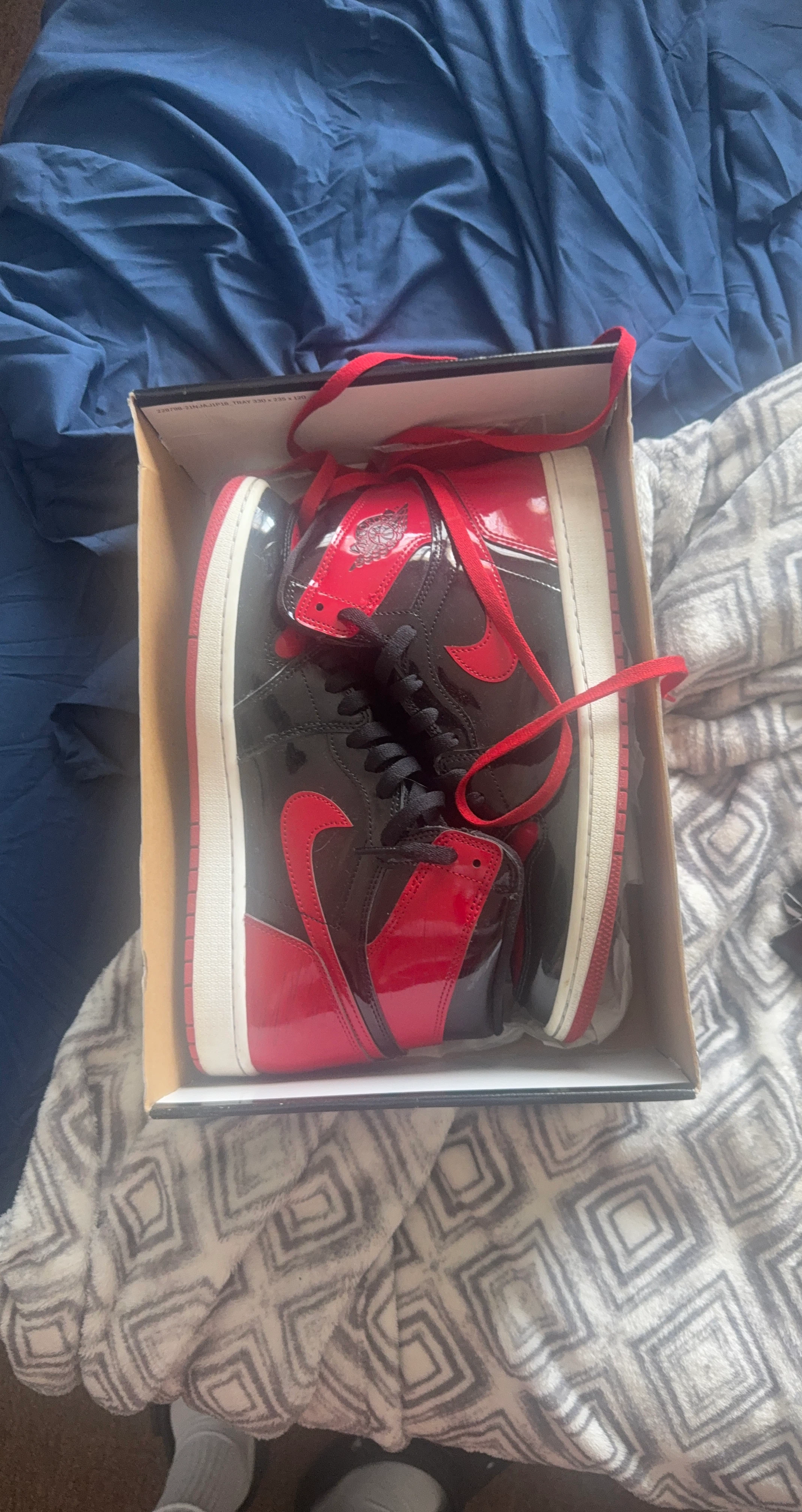 Air Jordan 1 Retro High OG Patent Bred Size 11