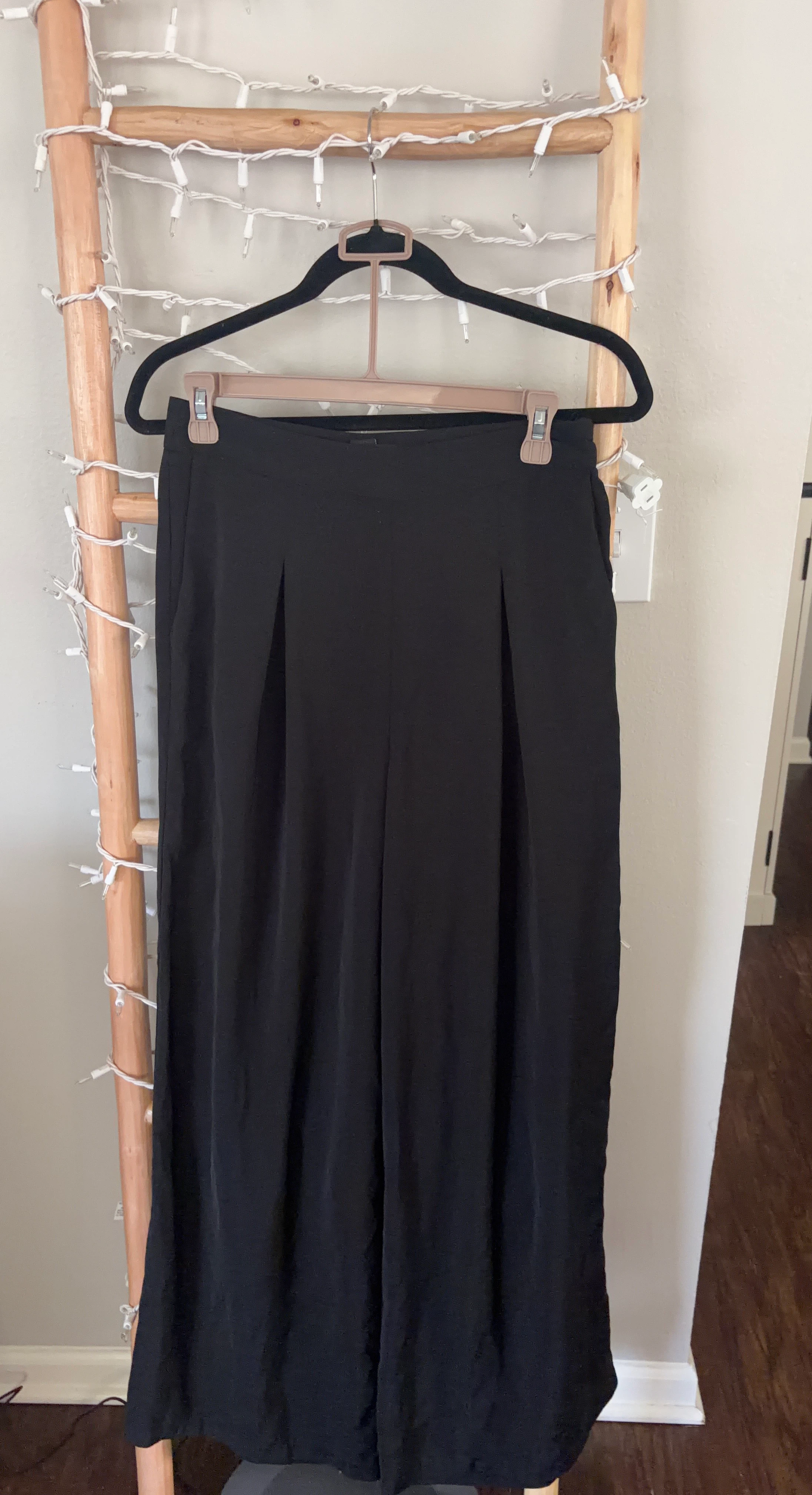 Forever 21 Black Wide-Leg Trousers Size M