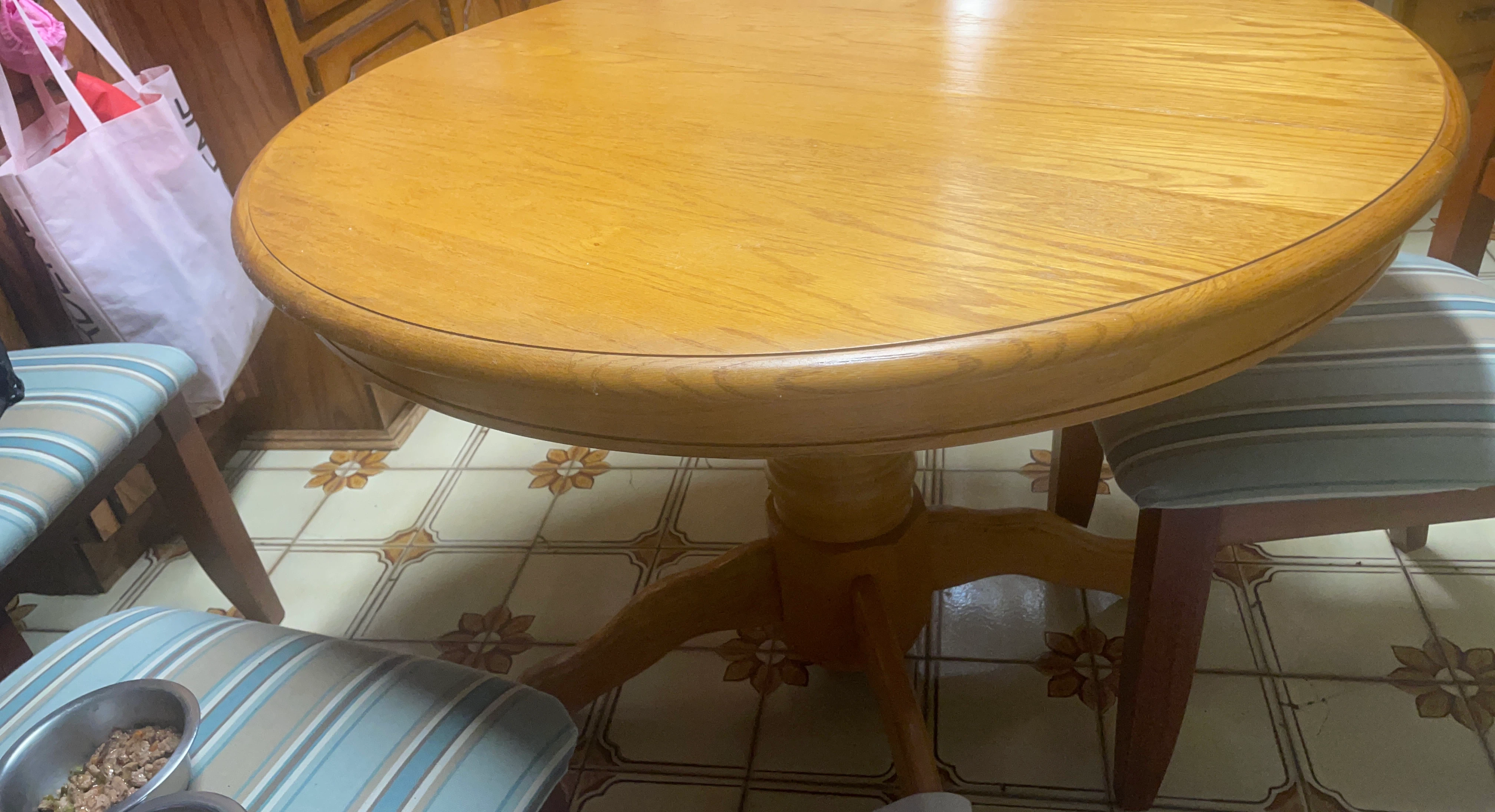 Round Oak Dining Table