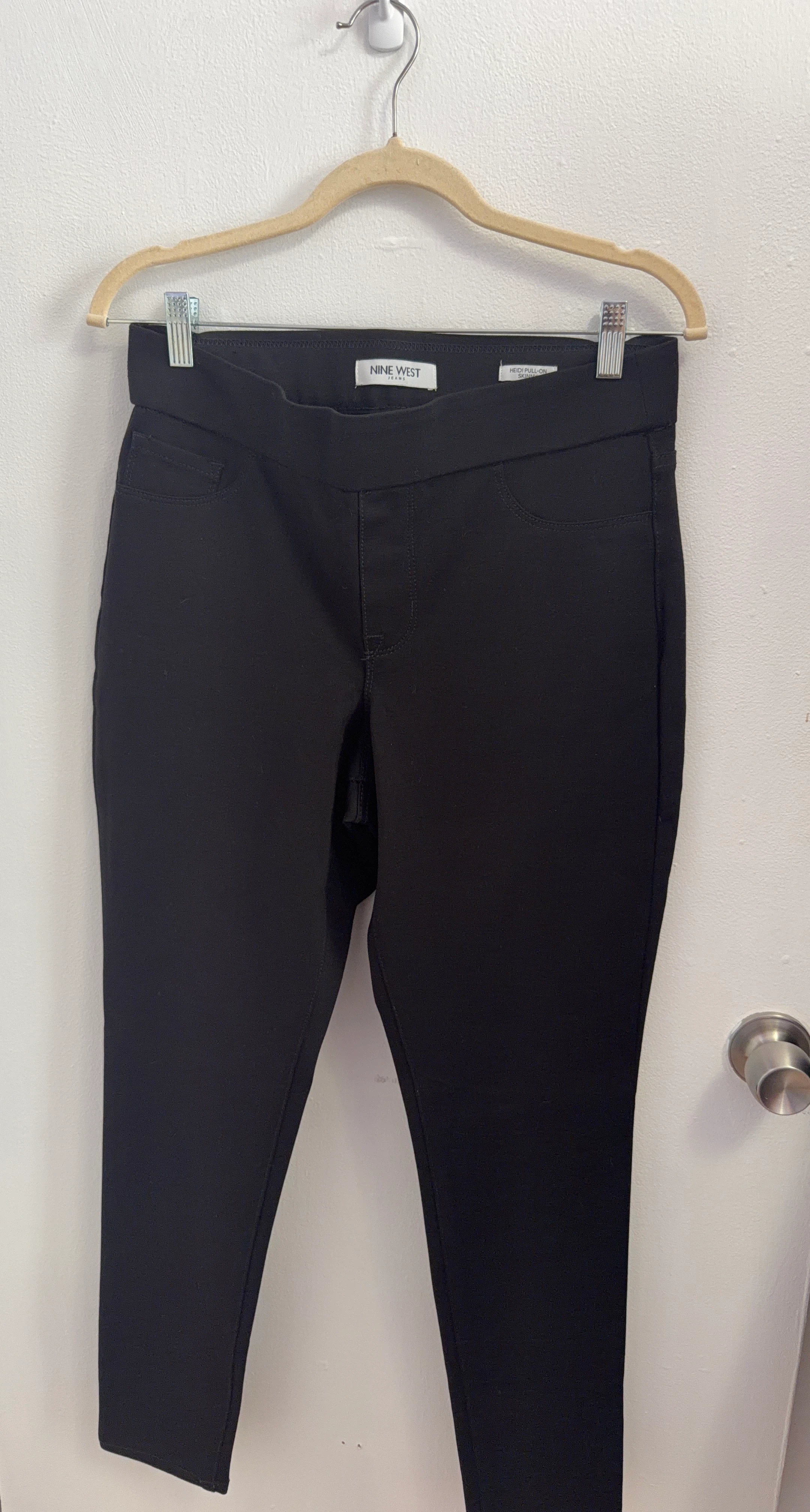 Nine West Heidi Pull-On Skinny Jeans Black