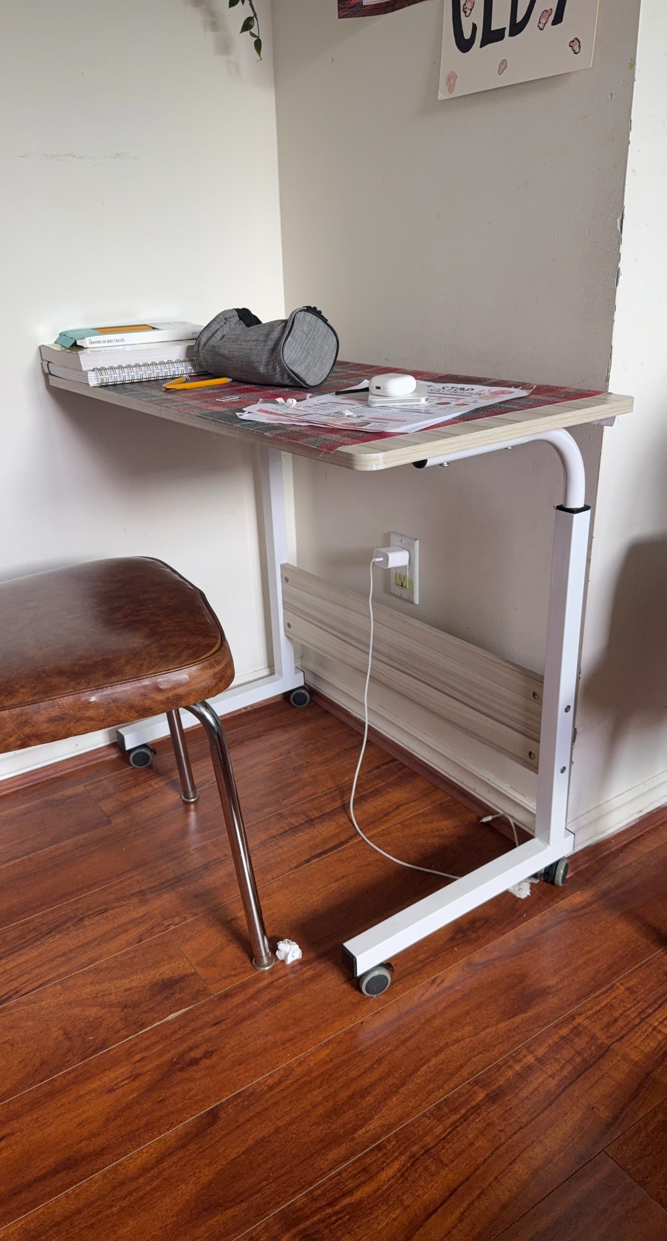 Mobile Overbed Side Table