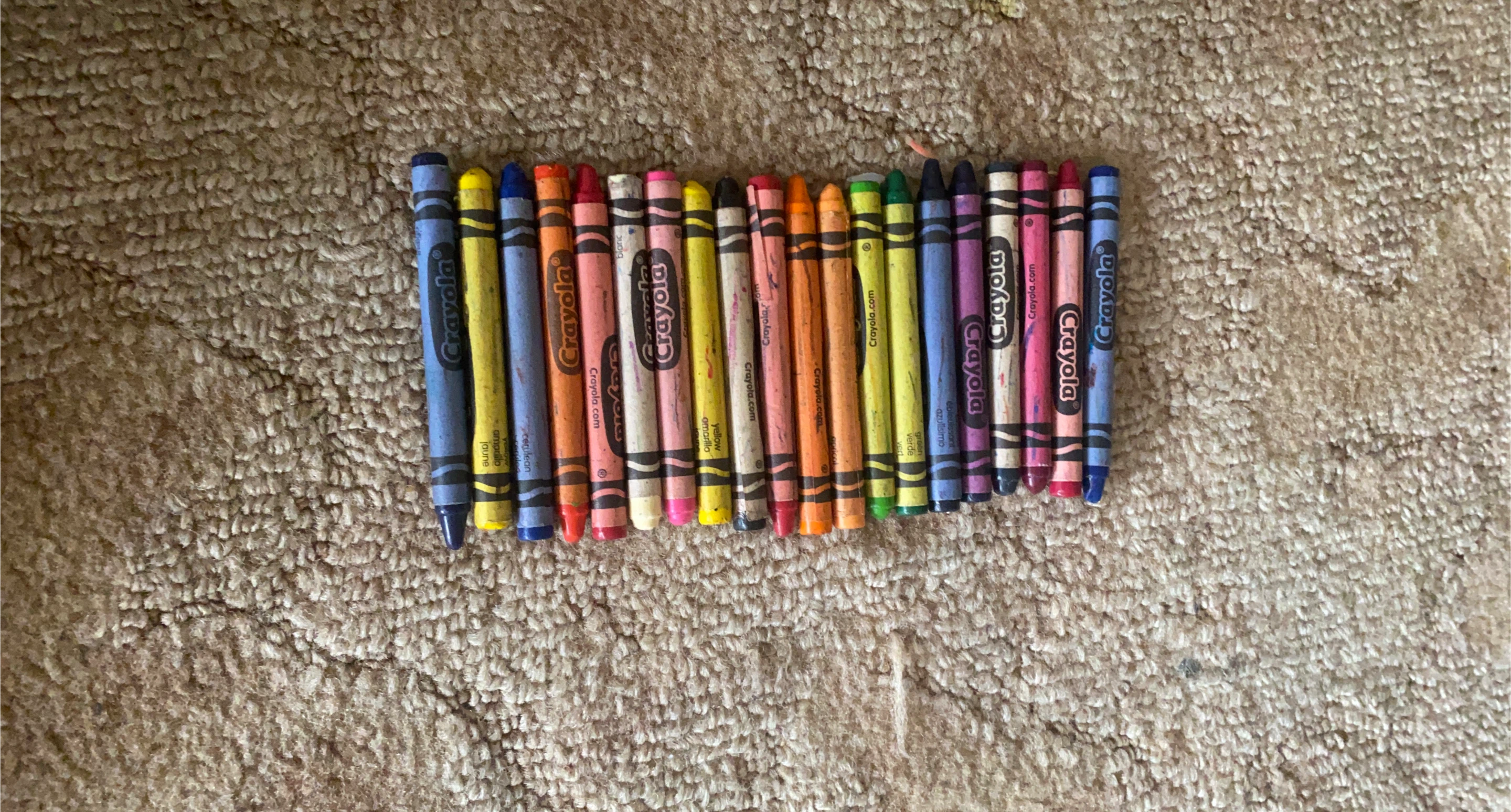 Set of 20 assorted Crayola crayons