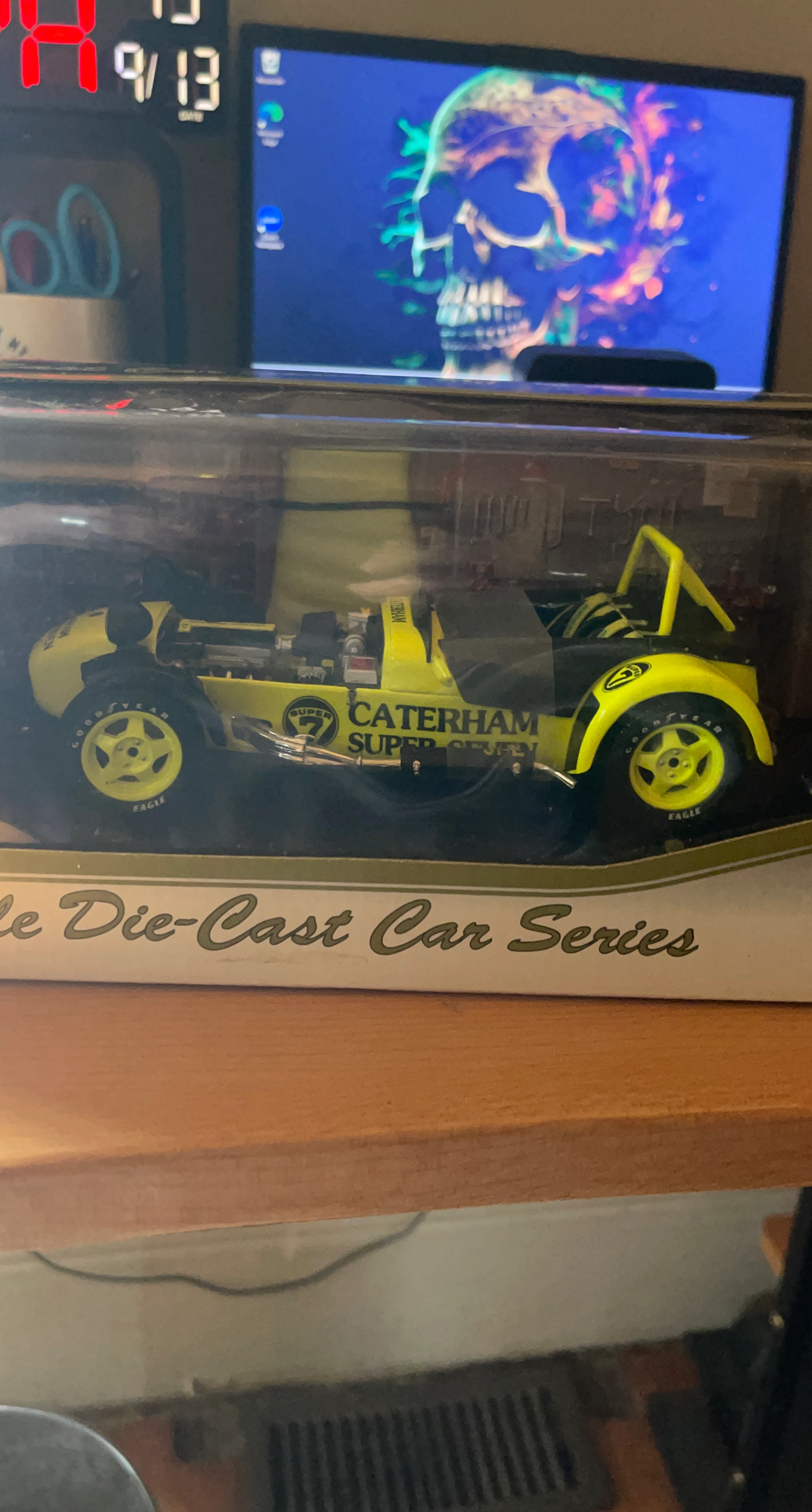 Kyosho 1:18 Caterham Super Seven JPE Die-Cast