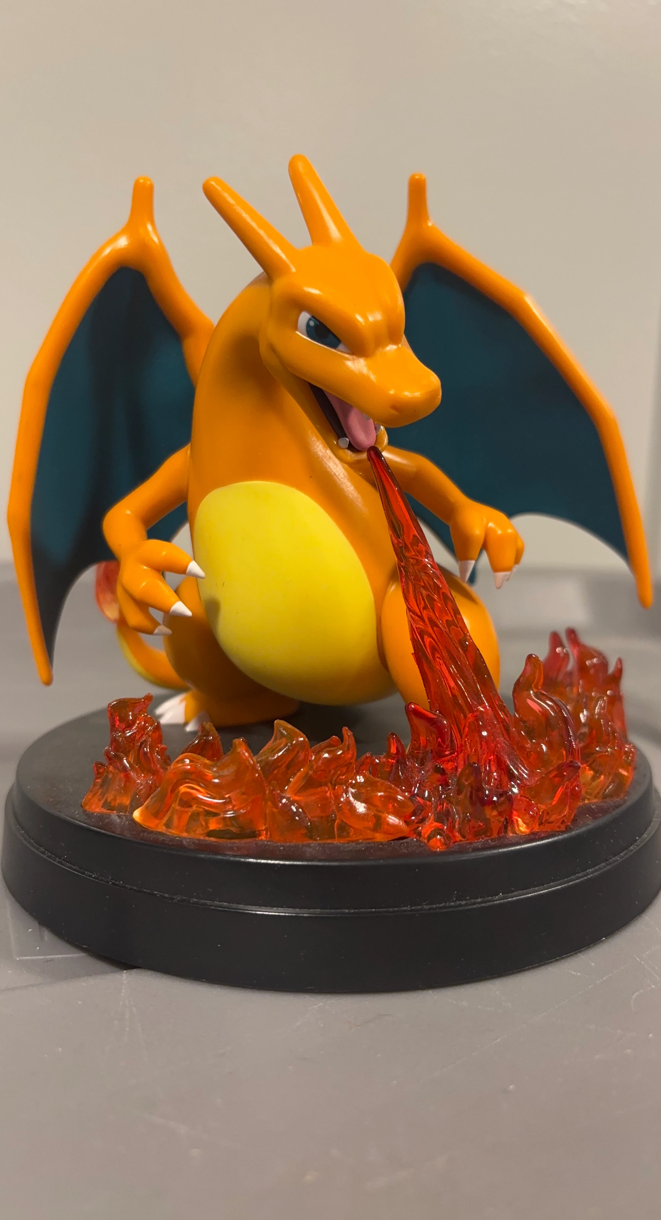 Pokemon Charizard Figure