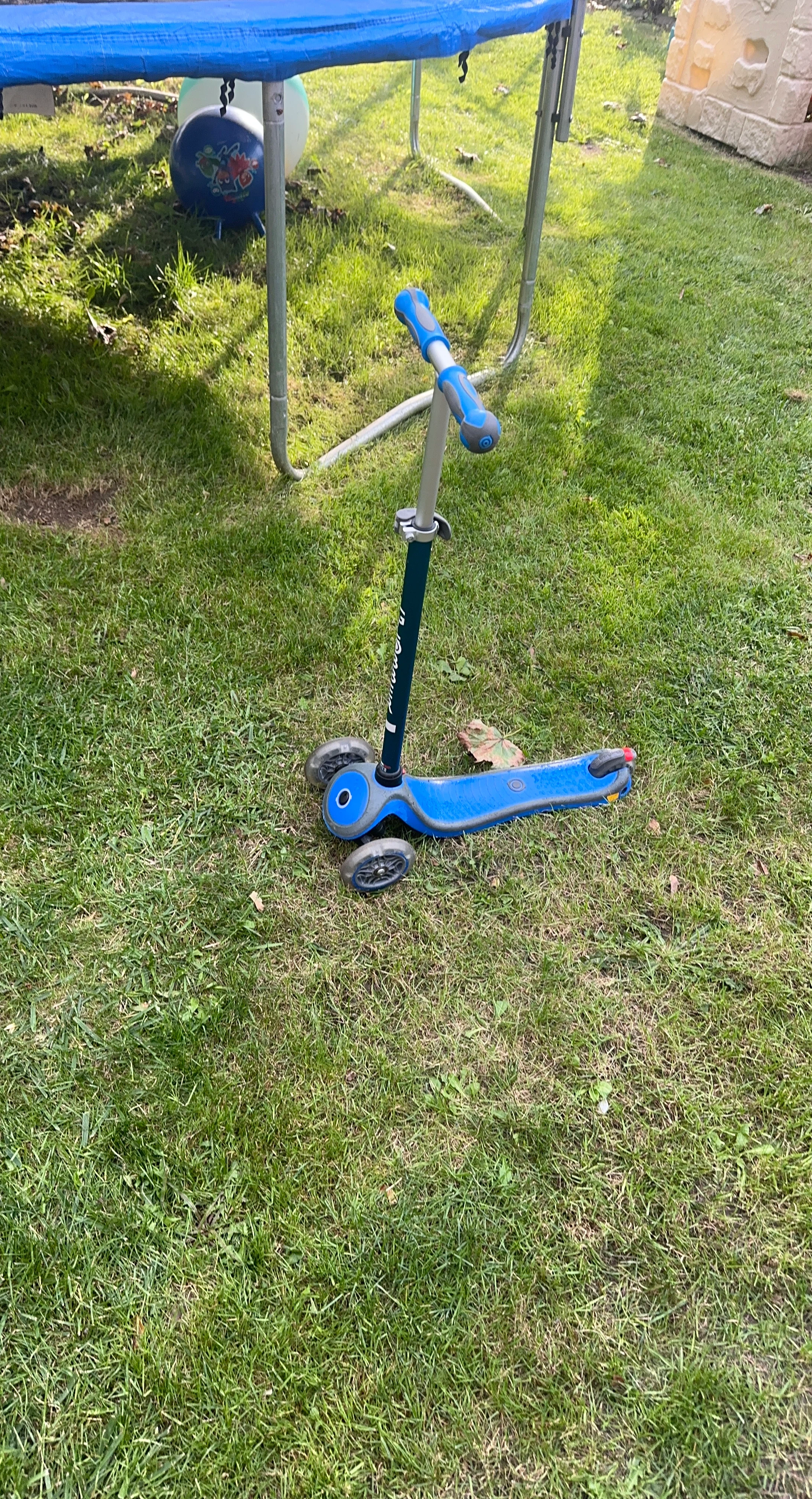 Globber 3-Wheel Scooter