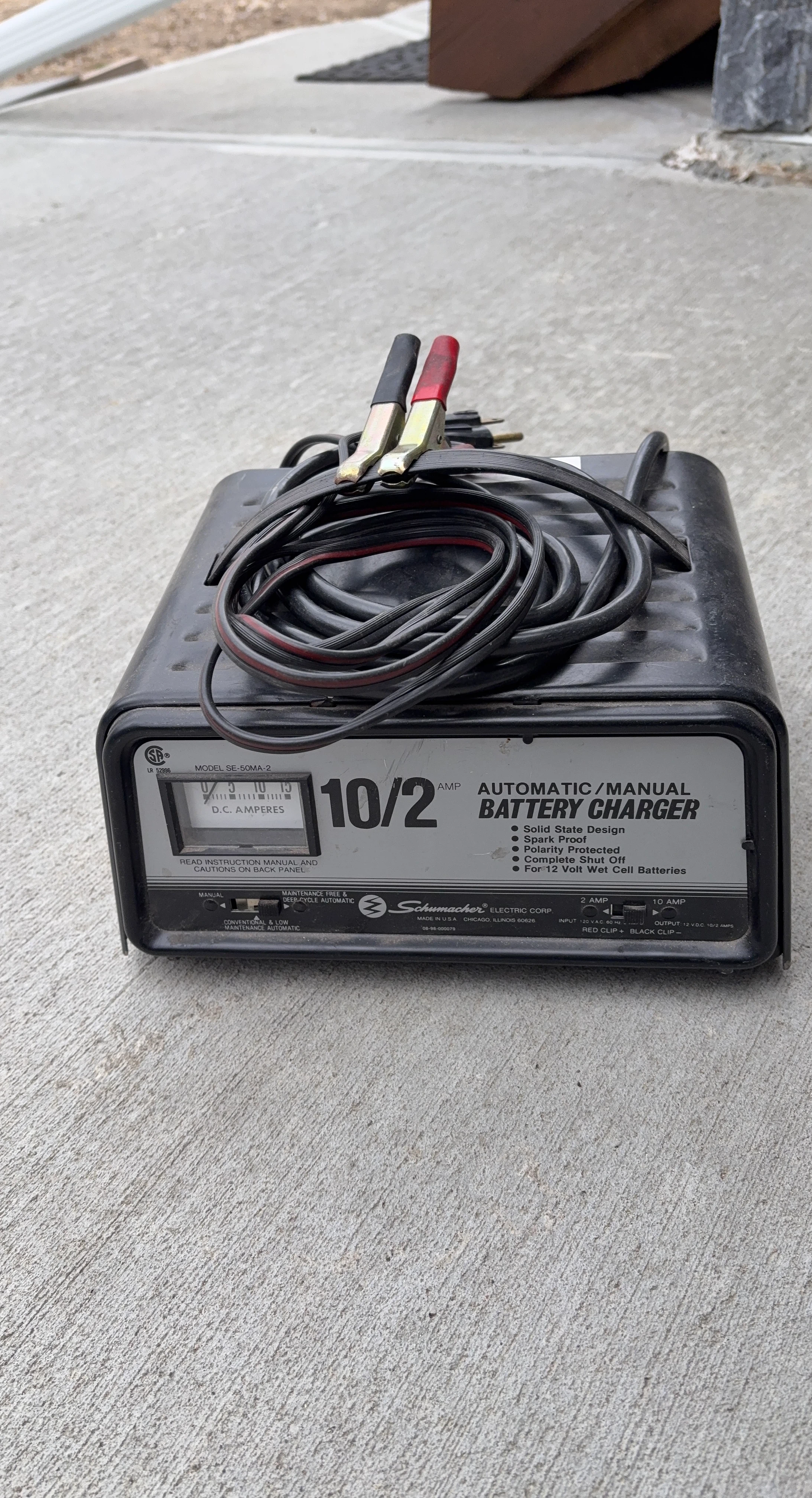 Schumacher 10/2 Amp Automatic/Manual Battery Charger