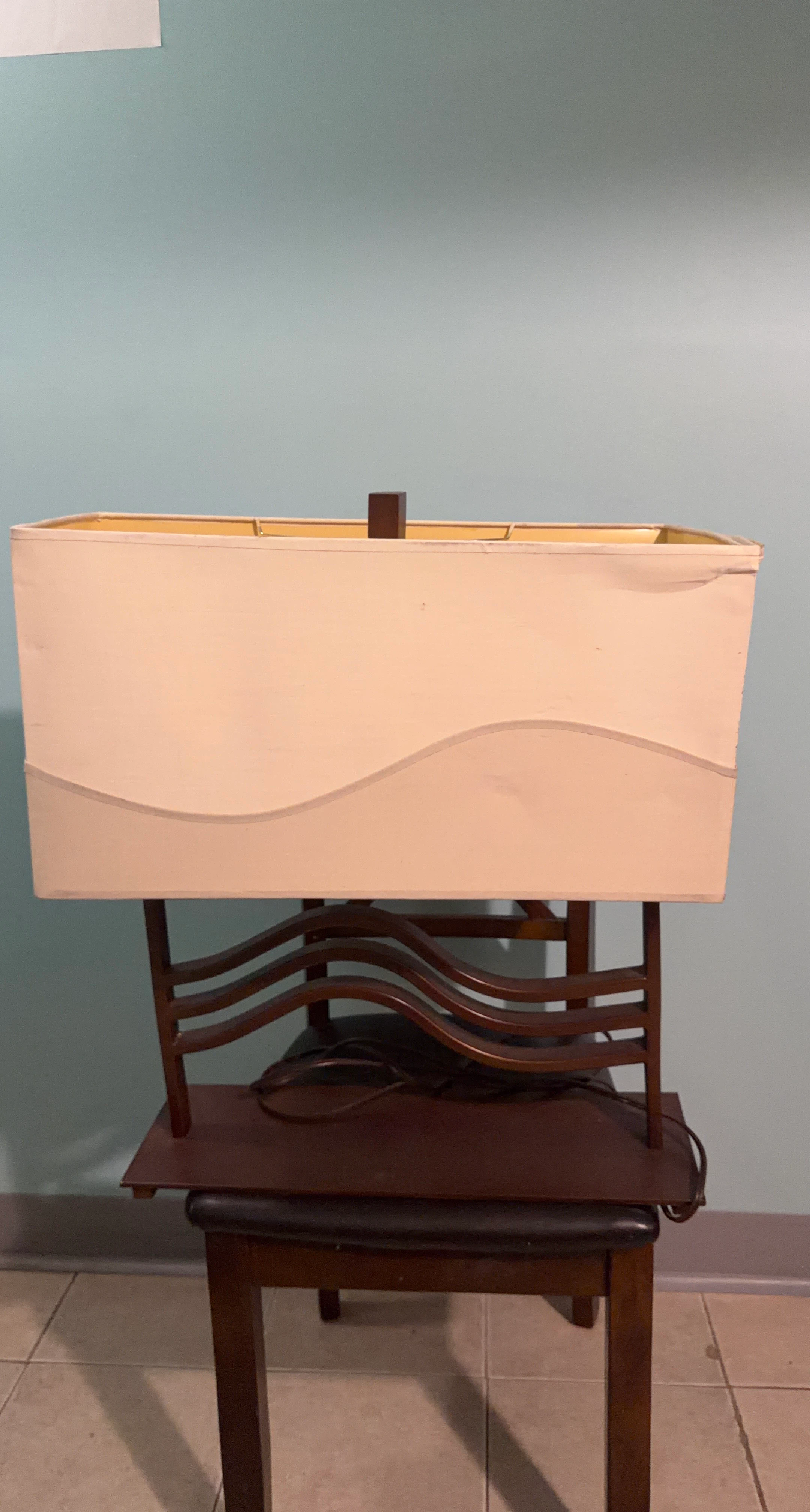 Decorative Wave Design Table Lamp
