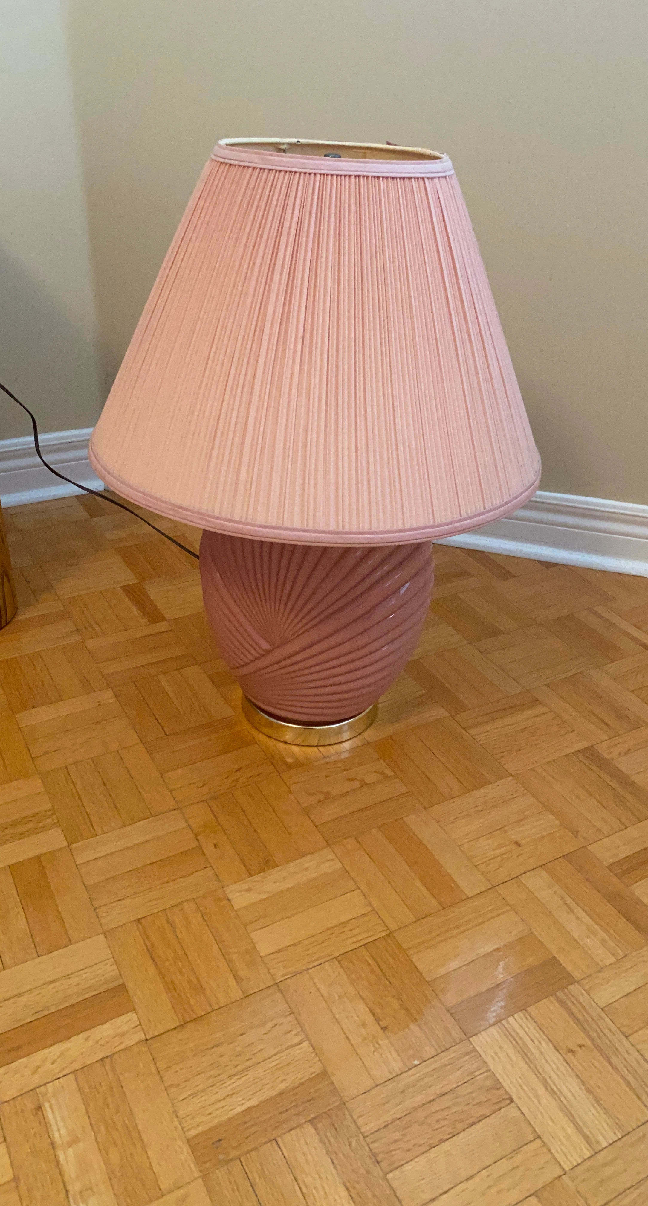Vintage Pink Swirl Table Lamp