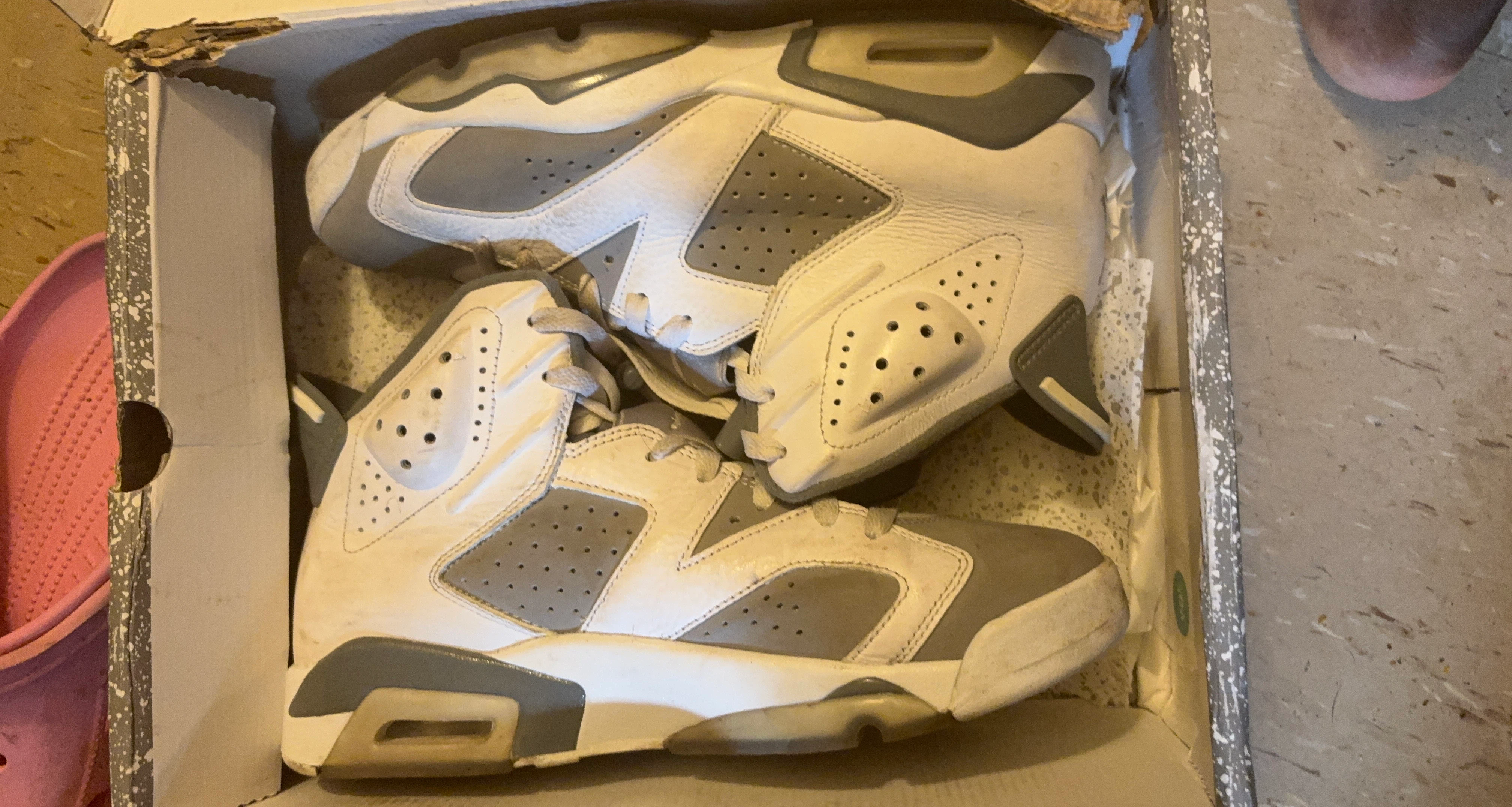 Nike Air Jordan 6 Retro Sneakers
