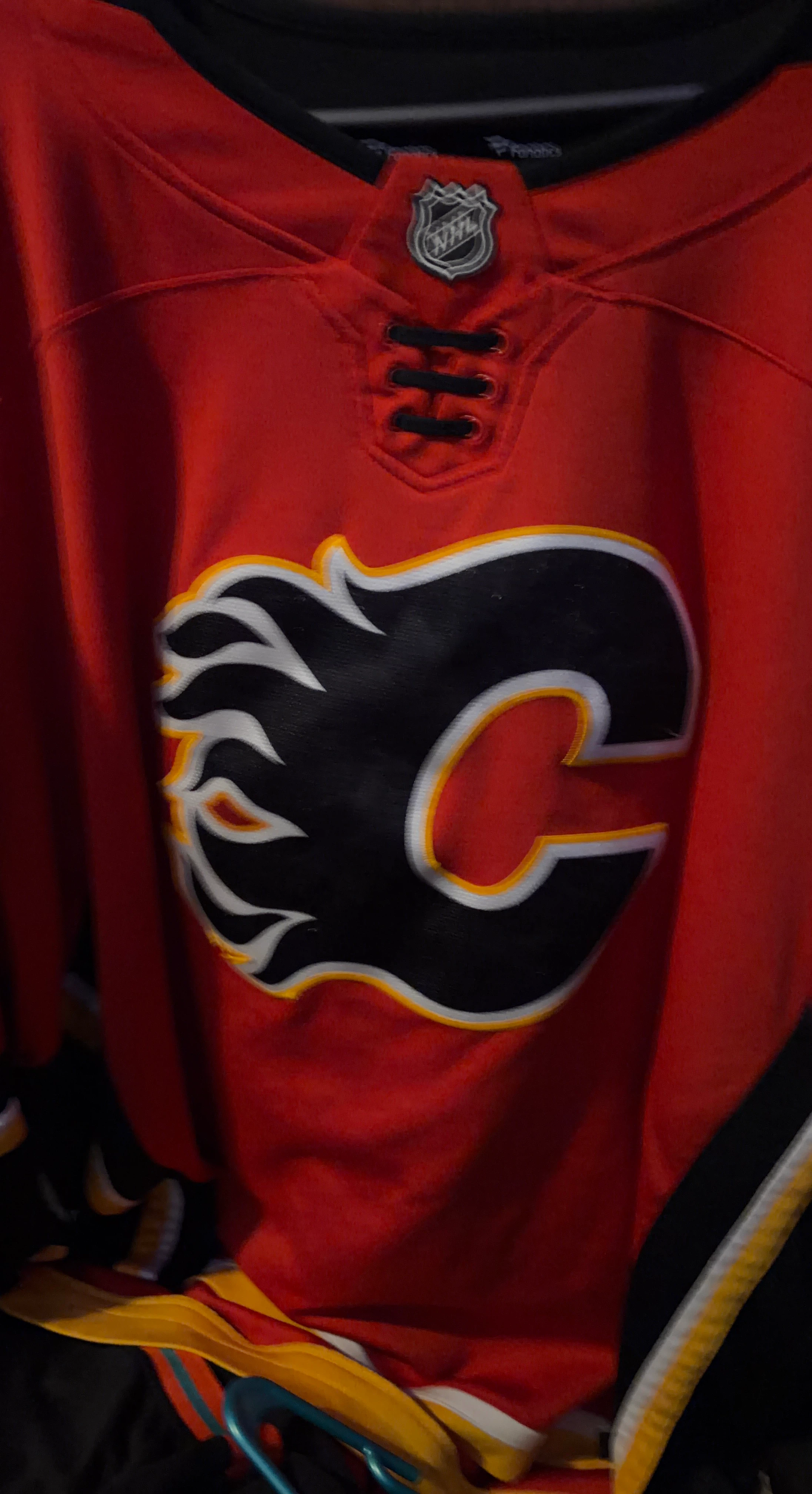Calgary Flames Fanatics Hockey Jersey
