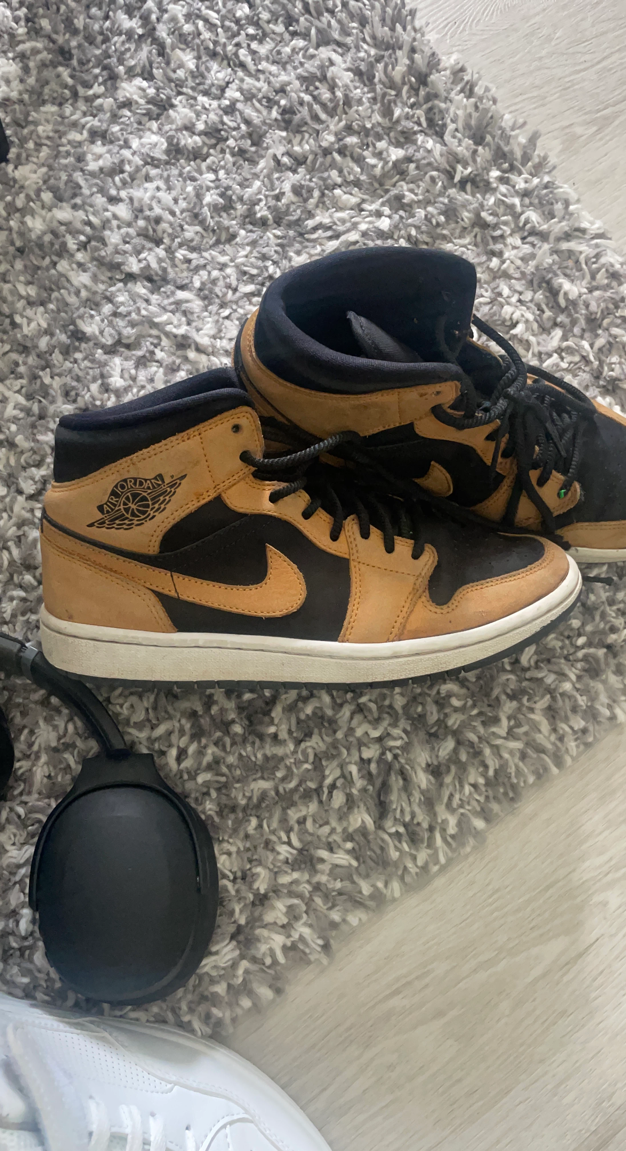 Nike Air Jordan 1 Mid