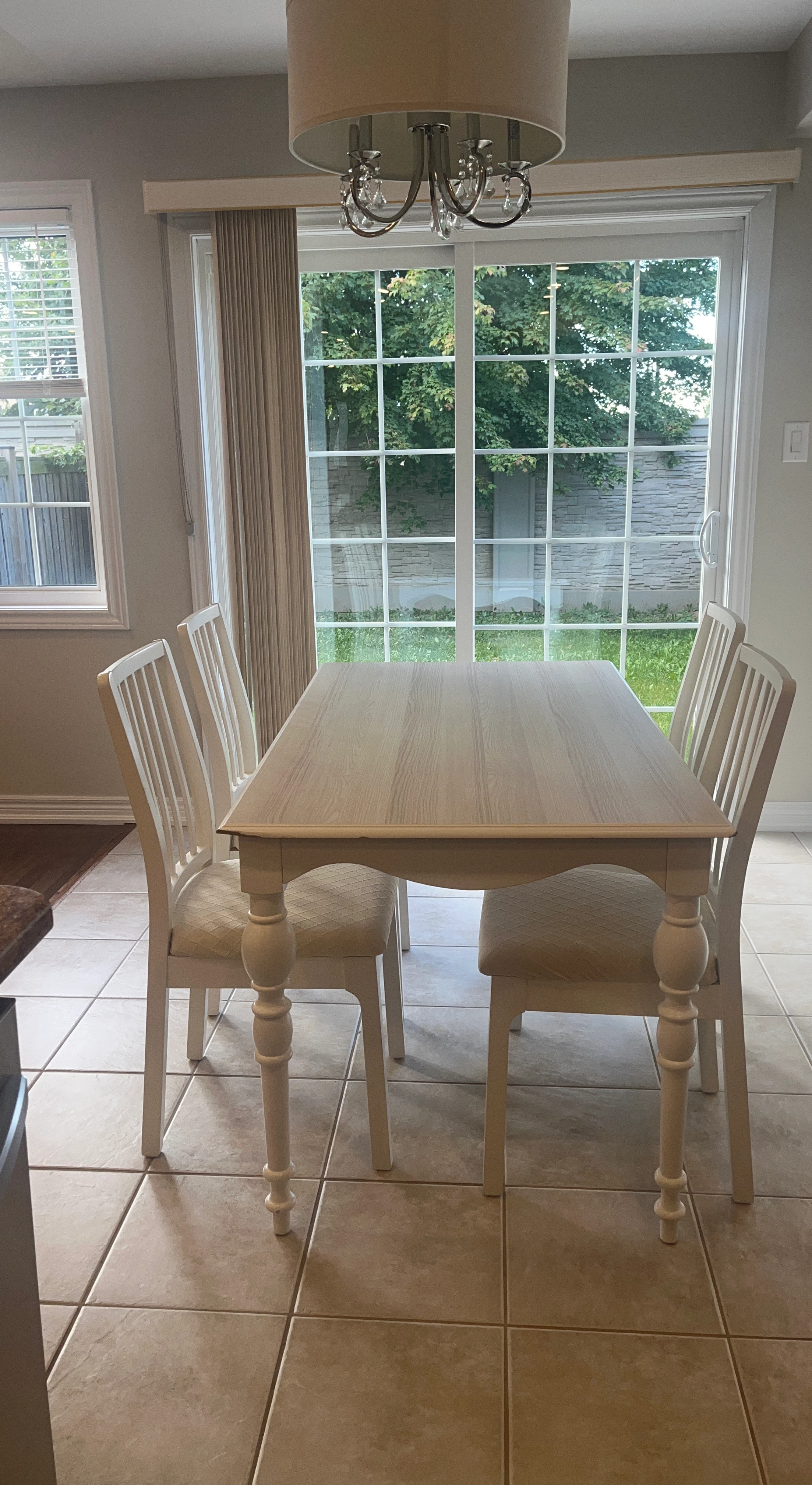 Dining table and 4 chairs