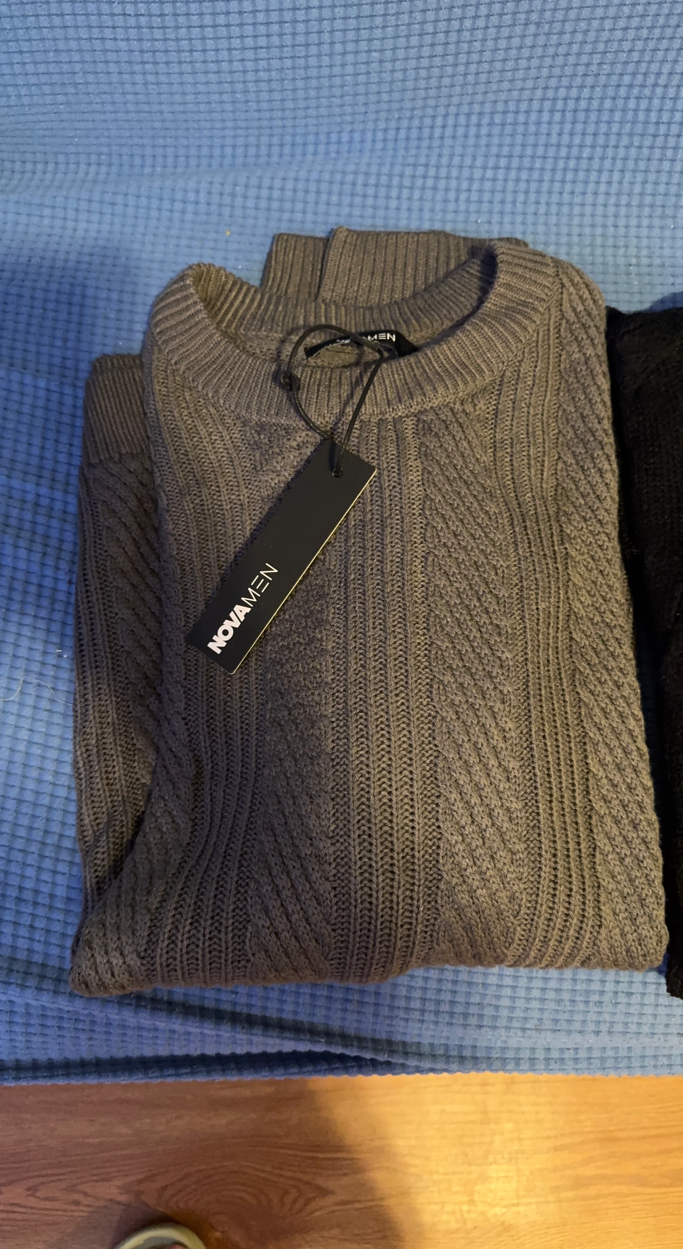NOVAMEN Gray Cable Knit Sweater