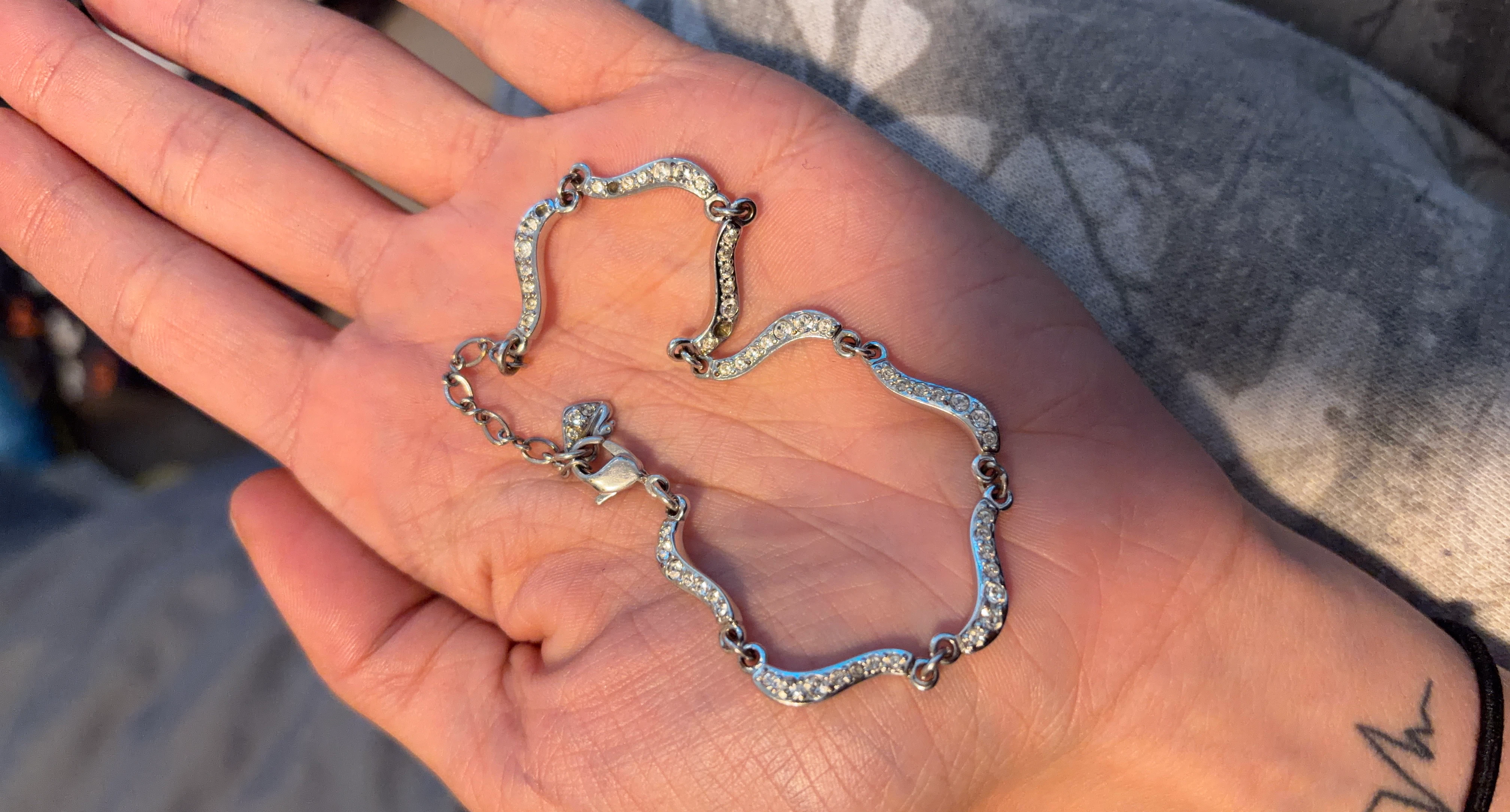 Swarovski crystal wavy link bracelet