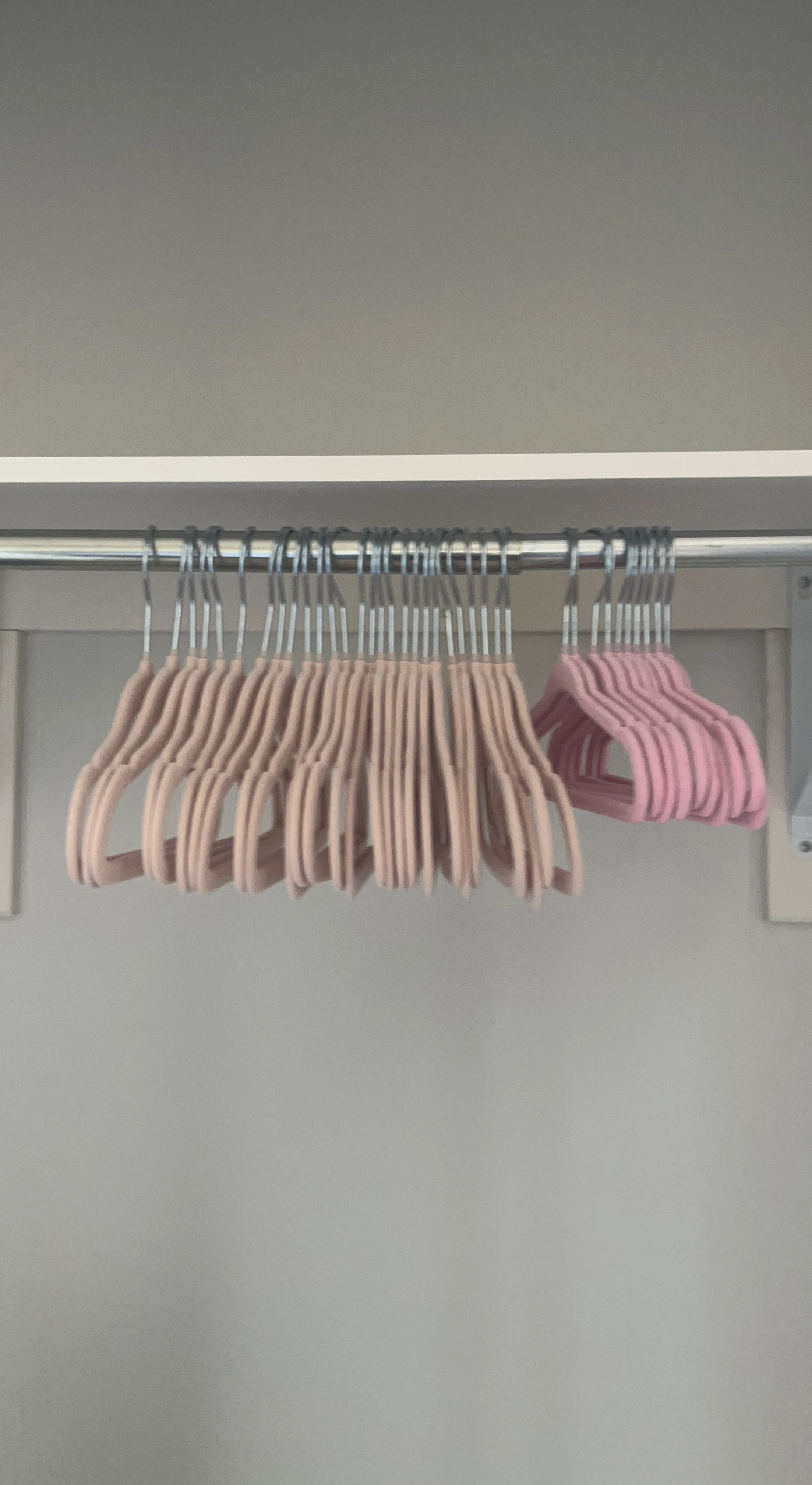 Set of 37 velvet clothes hangers