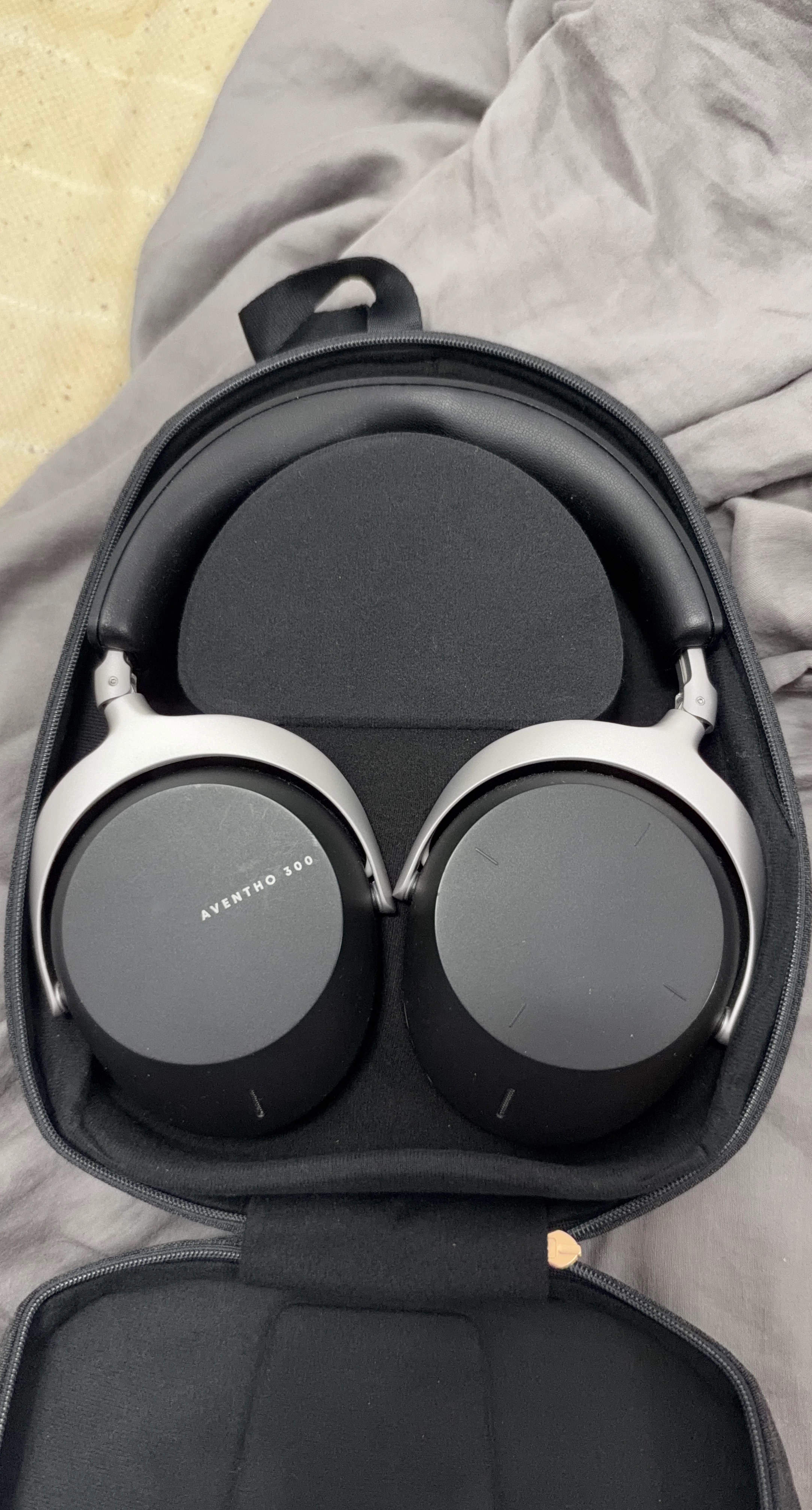 Beyerdynamic Aventho 300 Wireless Headphones