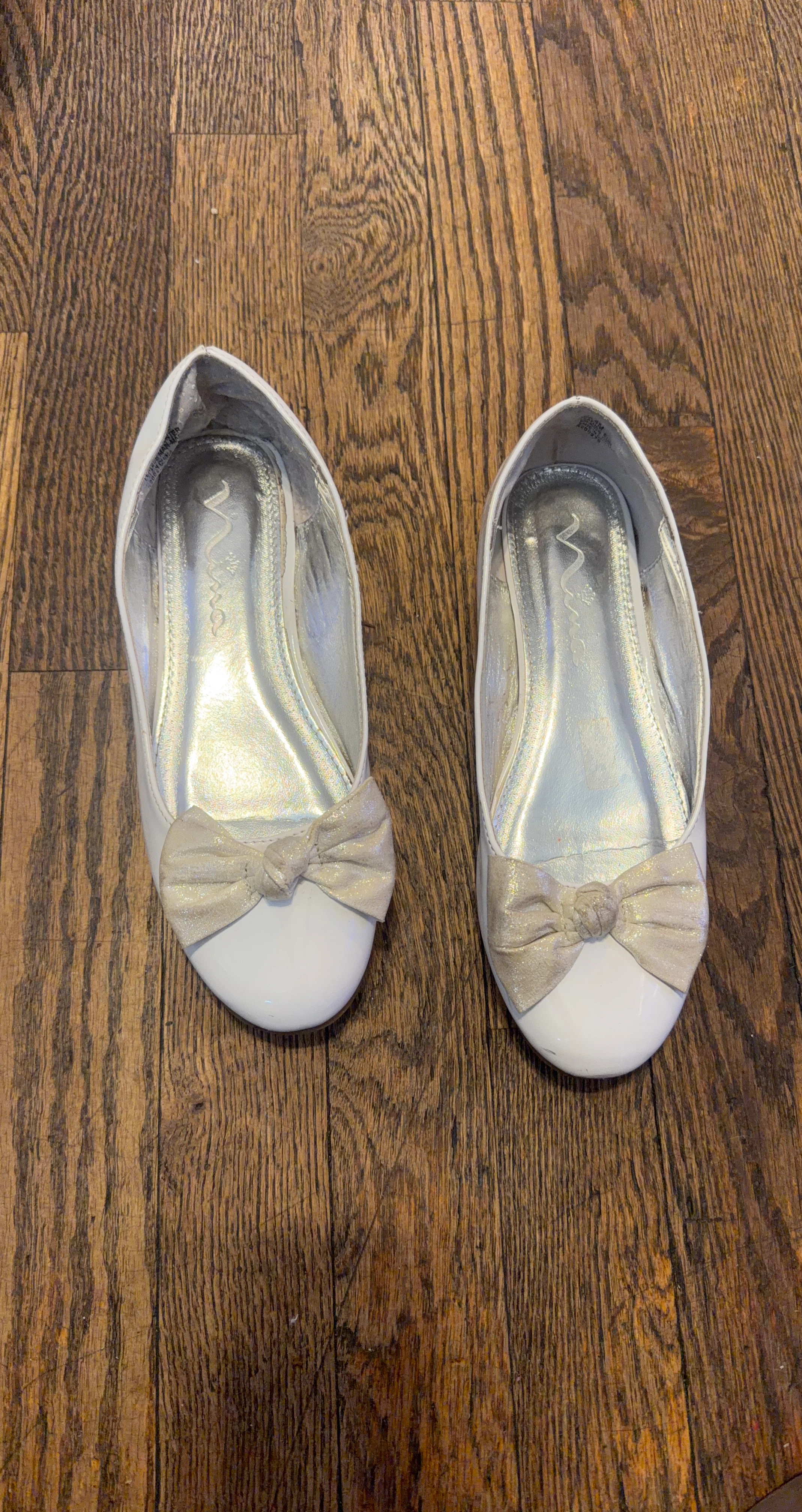 Nina White Bow Flats