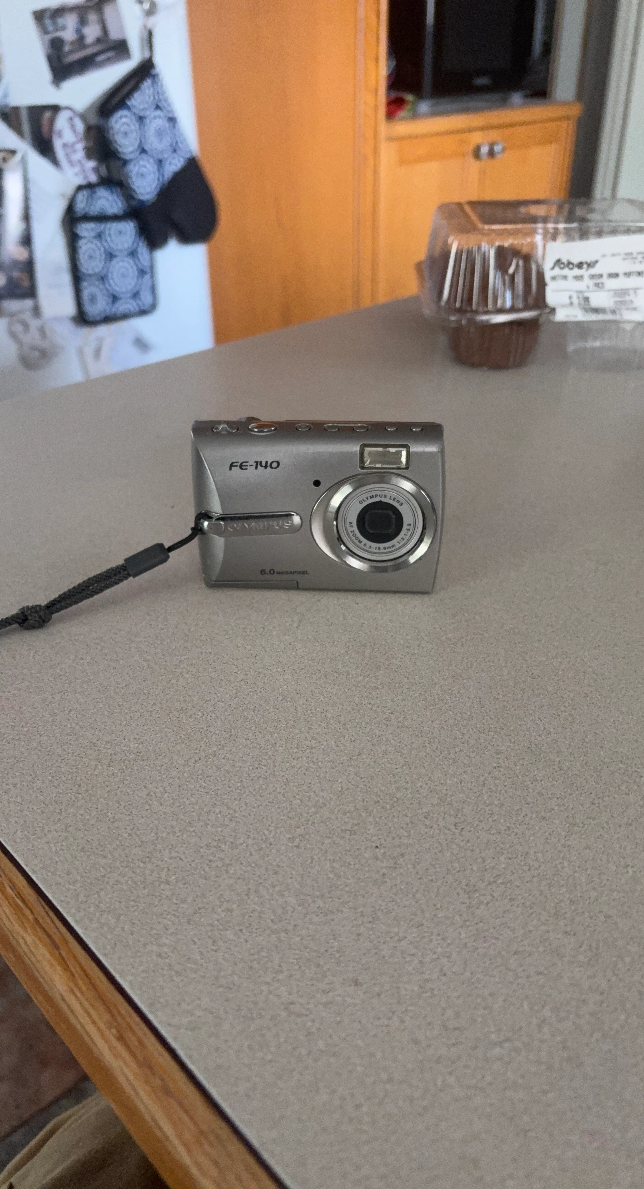 Olympus FE-140 6.0 Megapixel Digital Camera